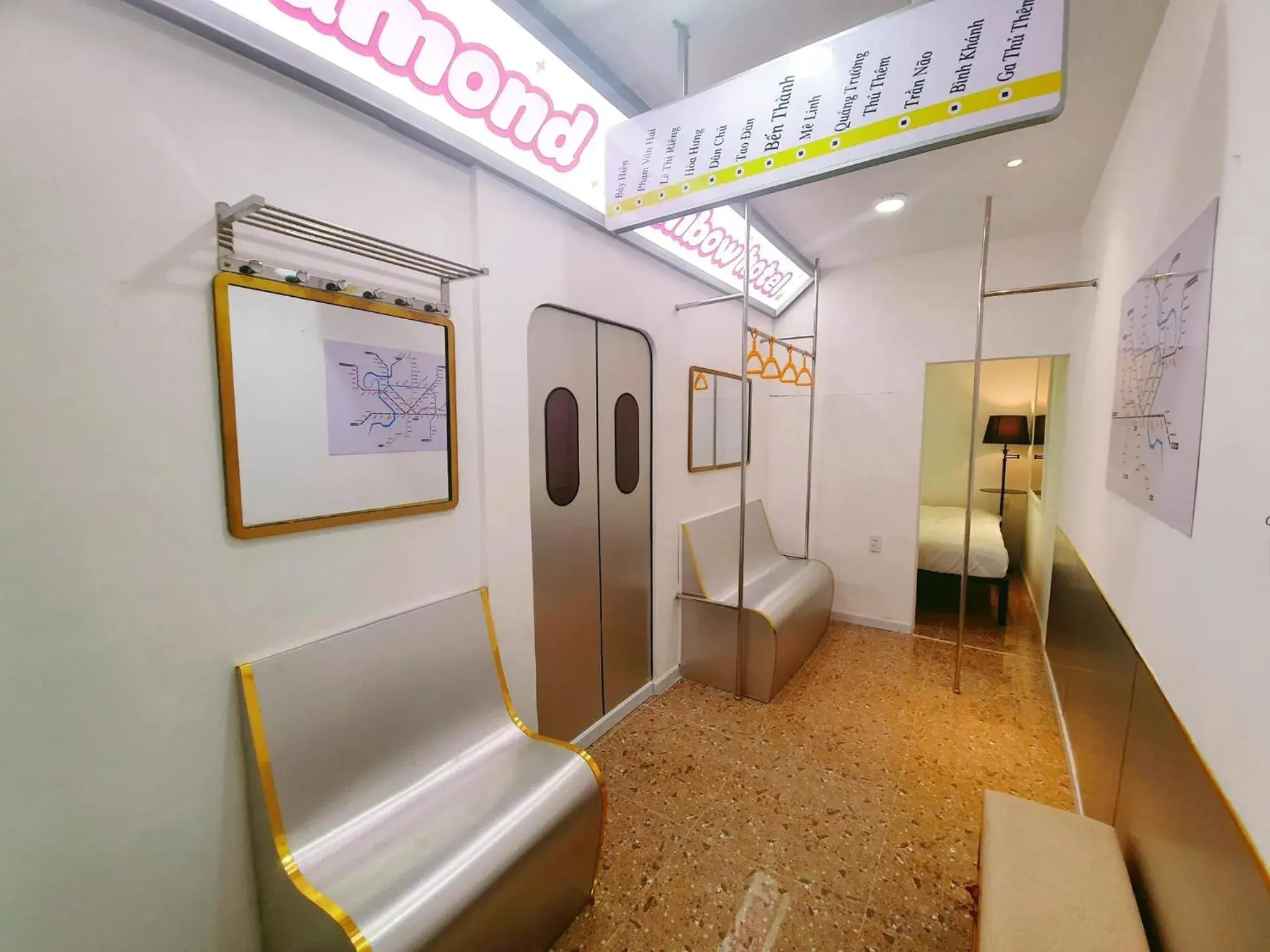 Deluxe Double Room - single occupancy in Language Exchange Hotel 3 Deluxe Double Room - single occupancy in Language Exchange Hotel 3