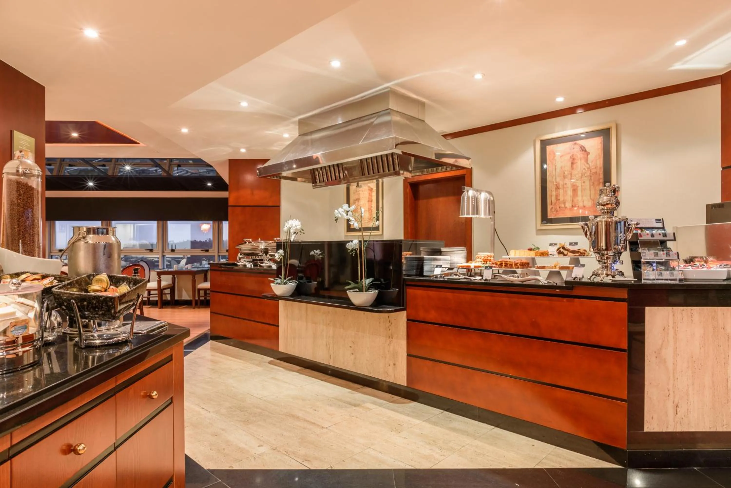 Lounge or bar in Eurostars Gran Hotel Santiago