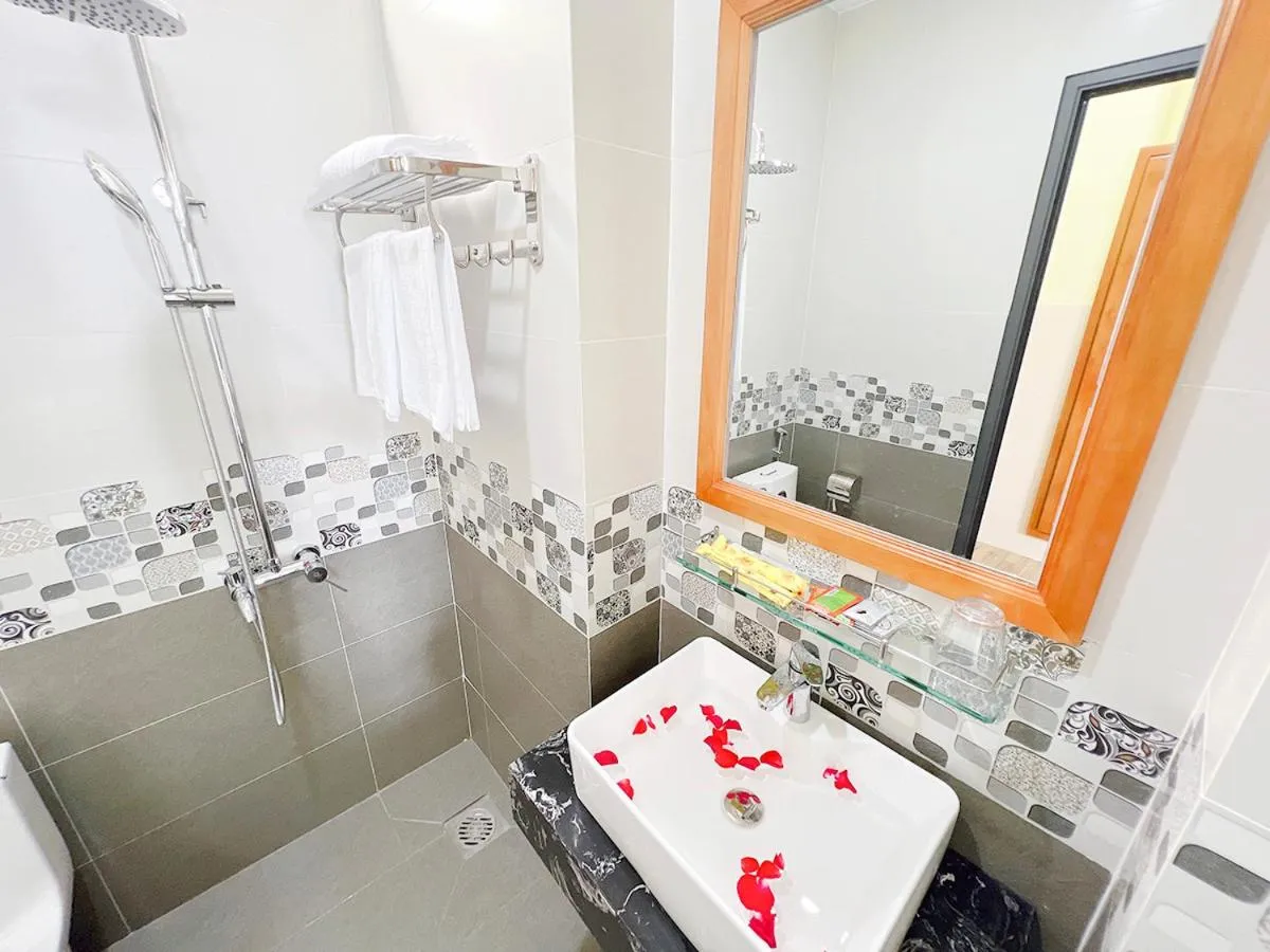 Bathroom in Sea Star Hotel