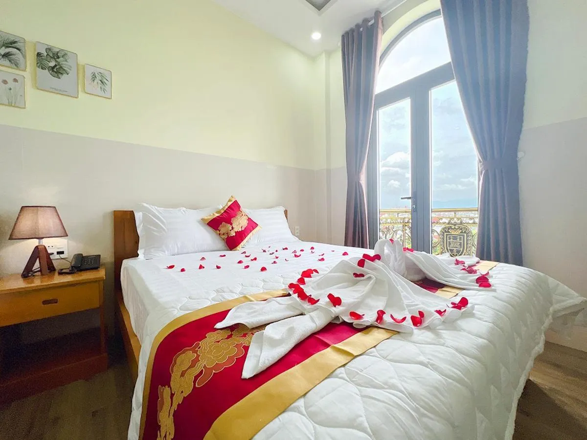 Bed in Sea Star Hotel