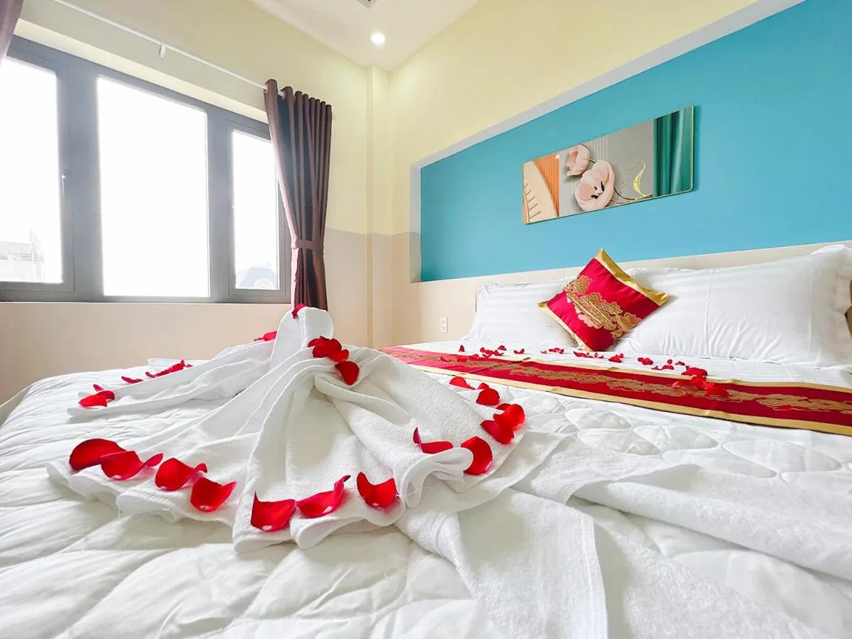Bed in Sea Star Hotel