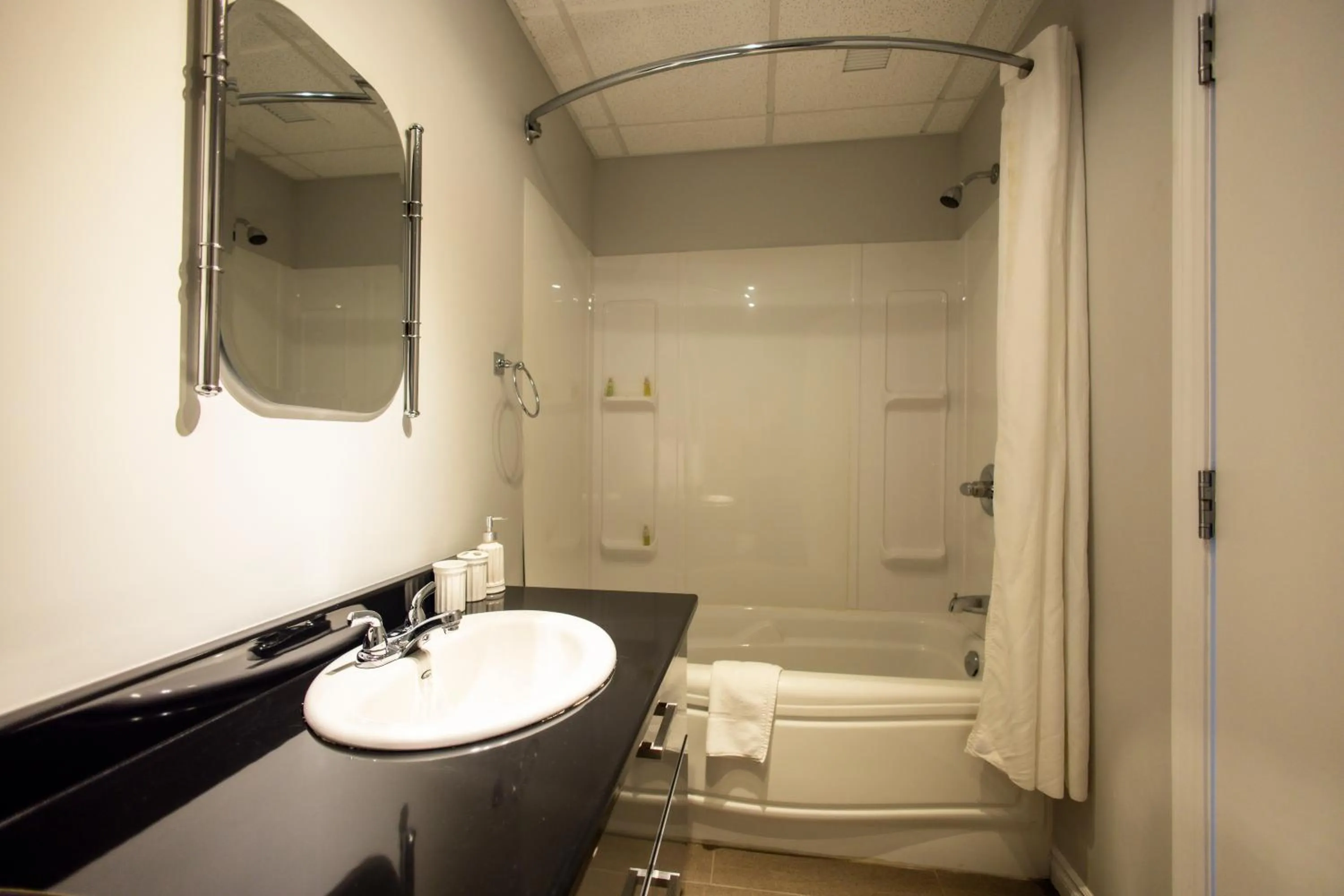 Shower in Le Chic-Urbain