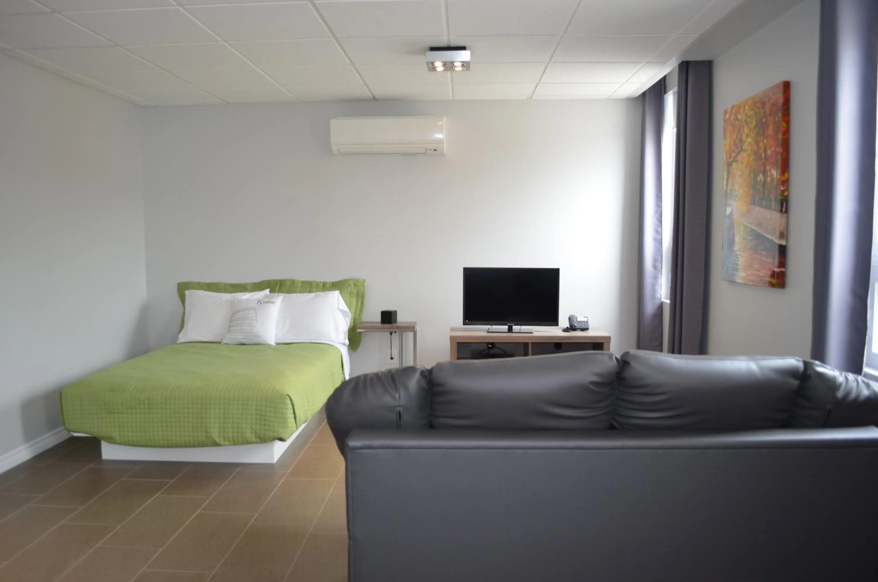 Bed in Le Chic-Urbain