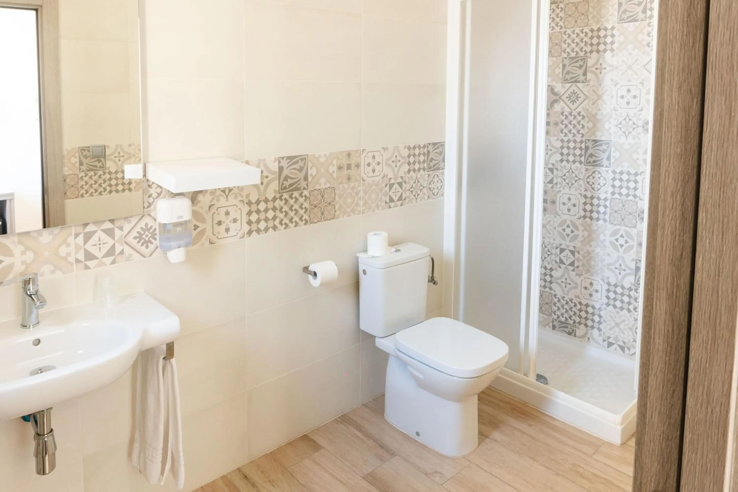 Bathroom in Hotel Planas