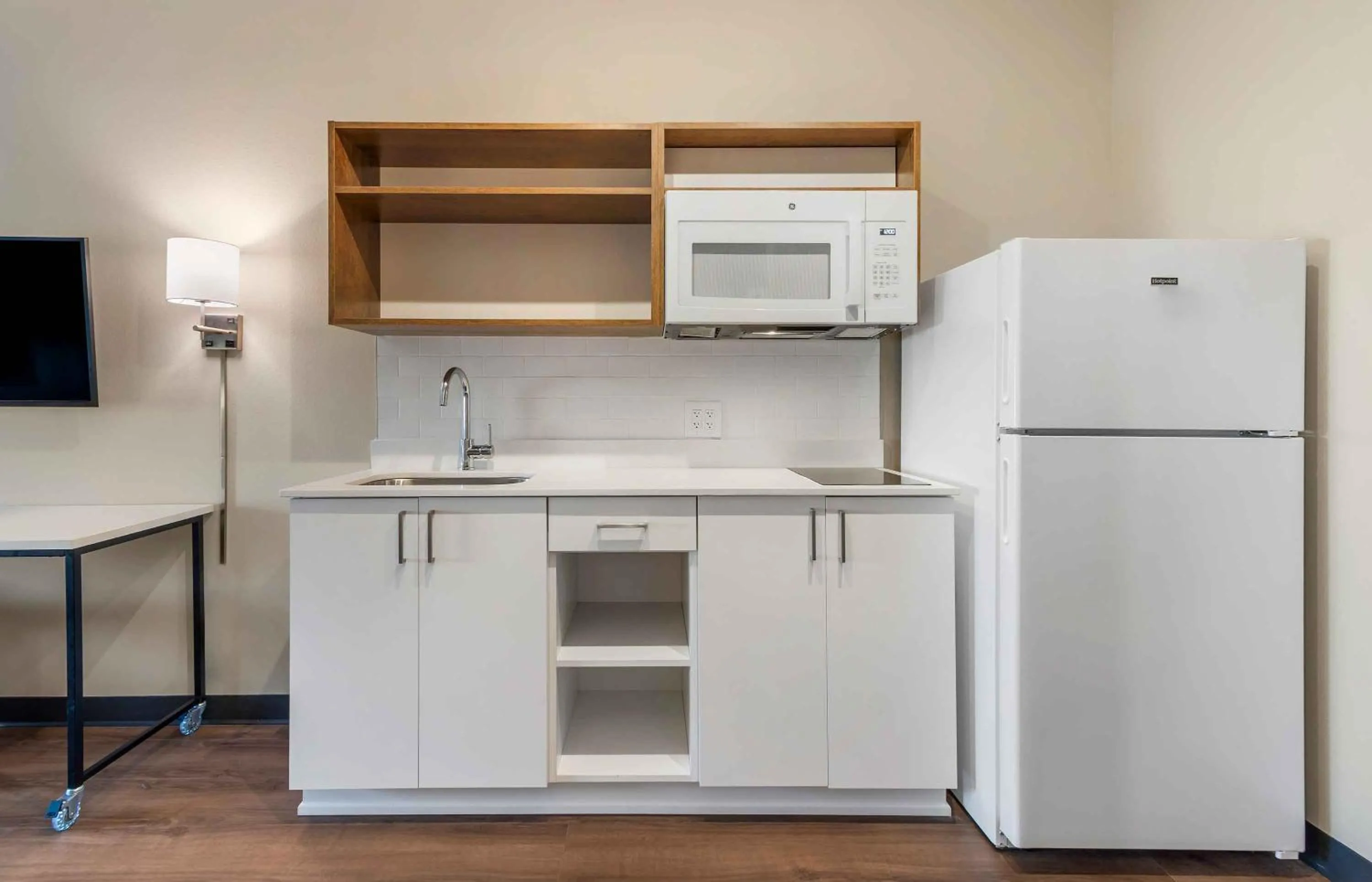 kitchen in Extended Stay America Suites - Atlanta - McDonough