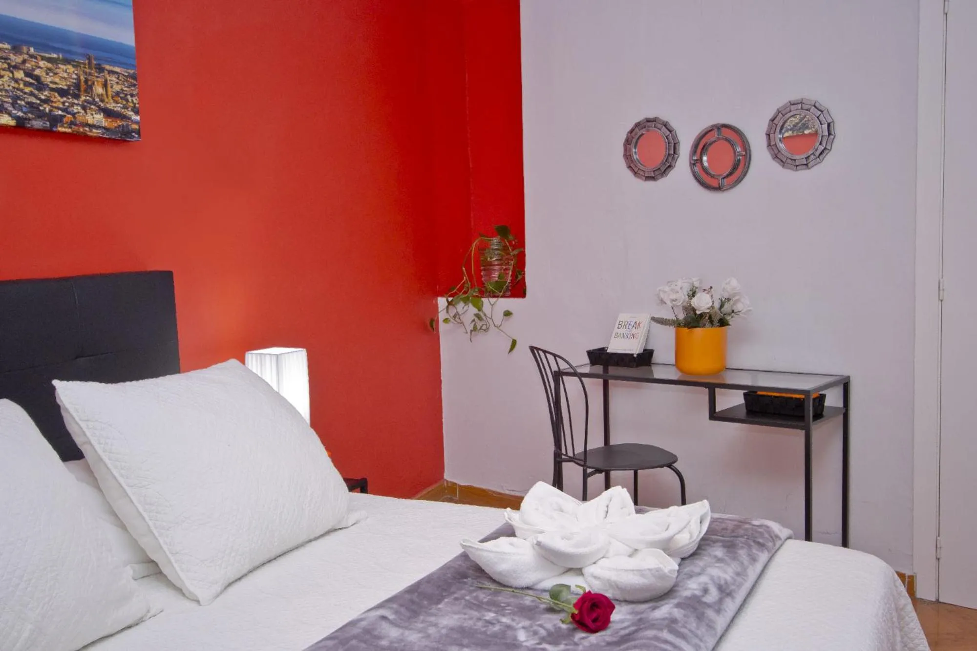 Bed in Barcelona City Centre Hostal