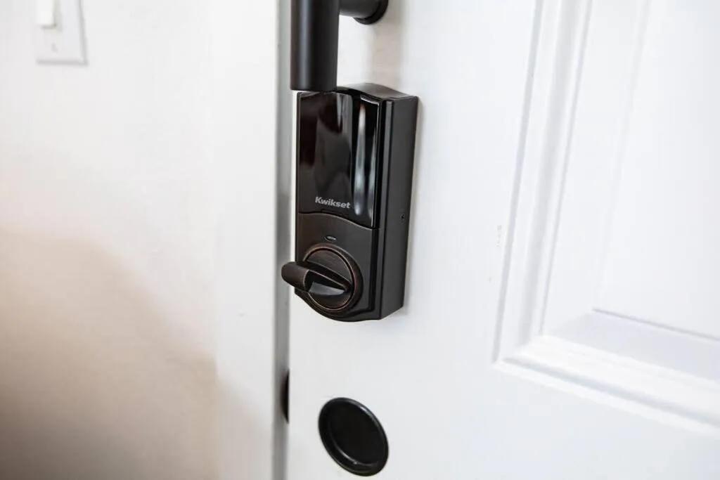 Walk 2 Restaurants & Bars-Relax on Private Patio