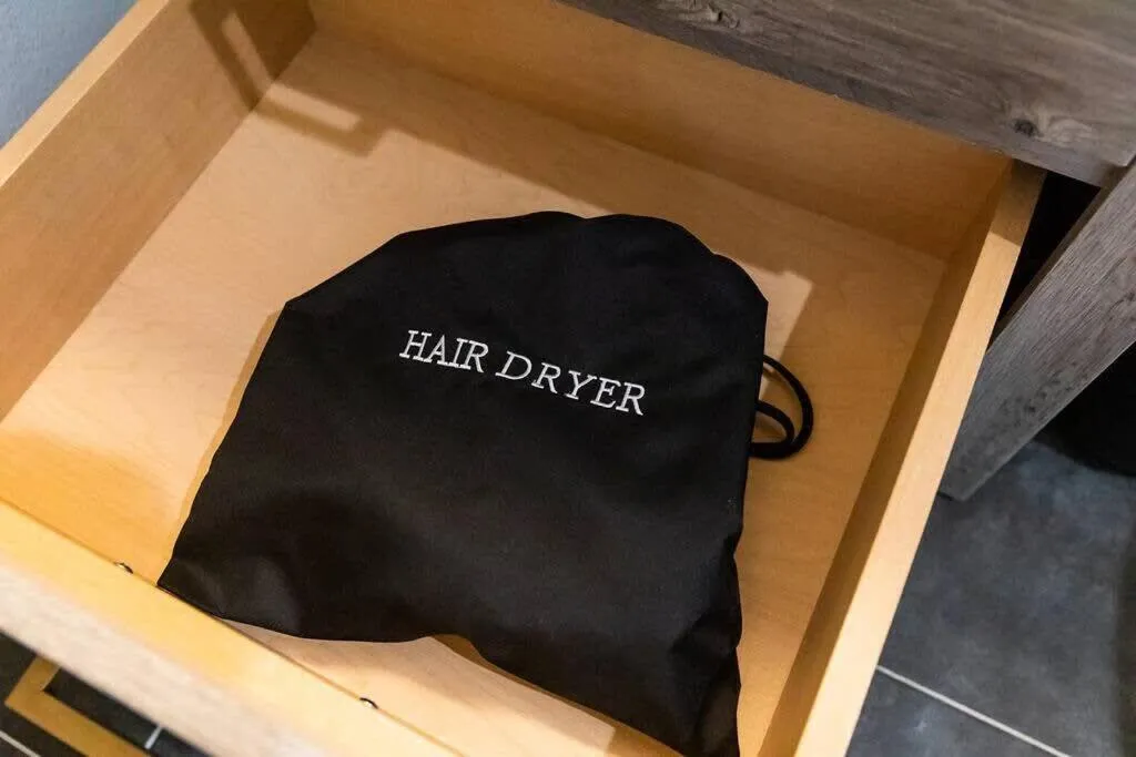 Walk 2 Restaurants & Bars-Relax on Private Patio