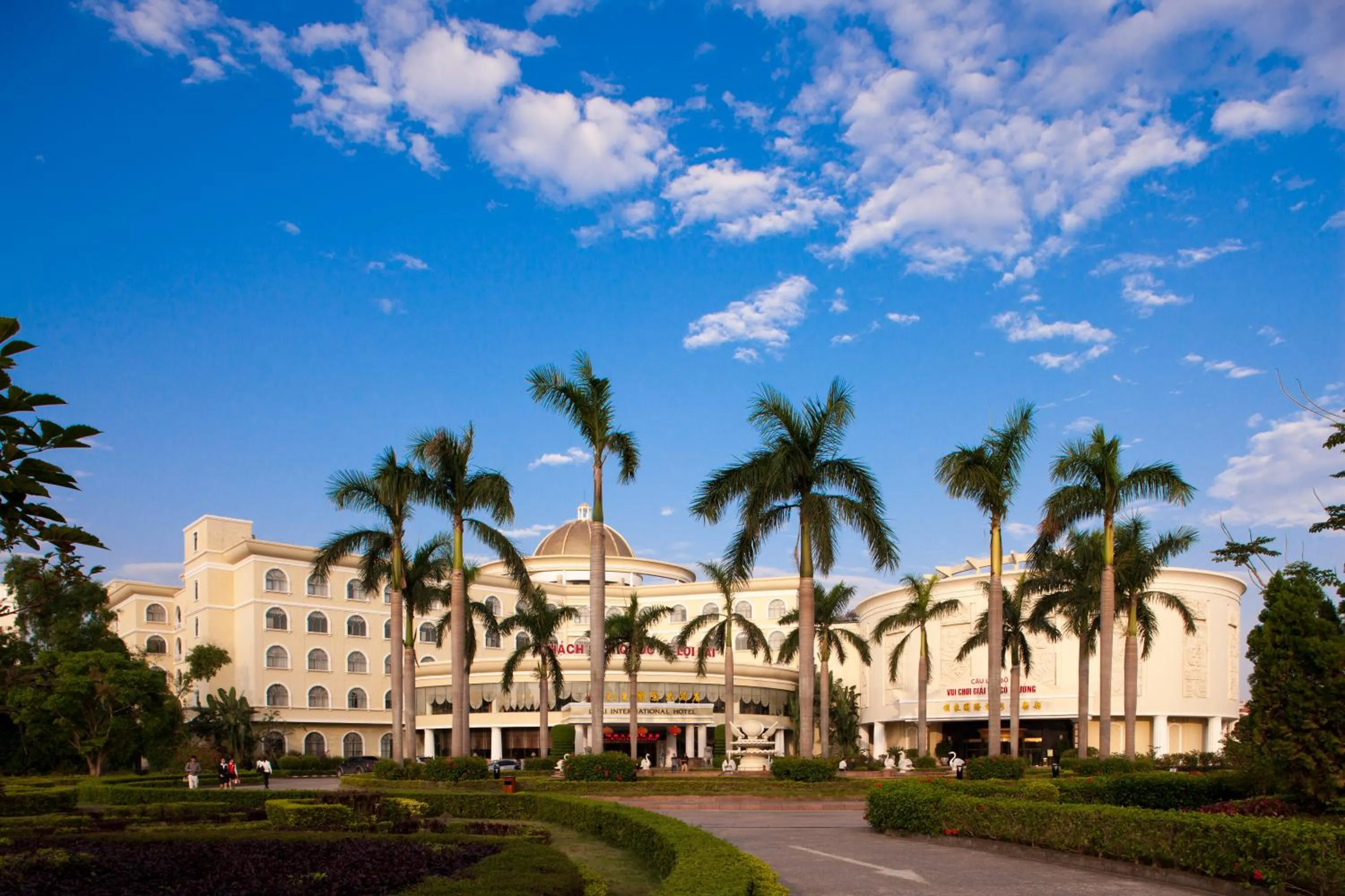 Property building in Khách sạn Quốc tế Lợi Lai - Li Lai International Hotel