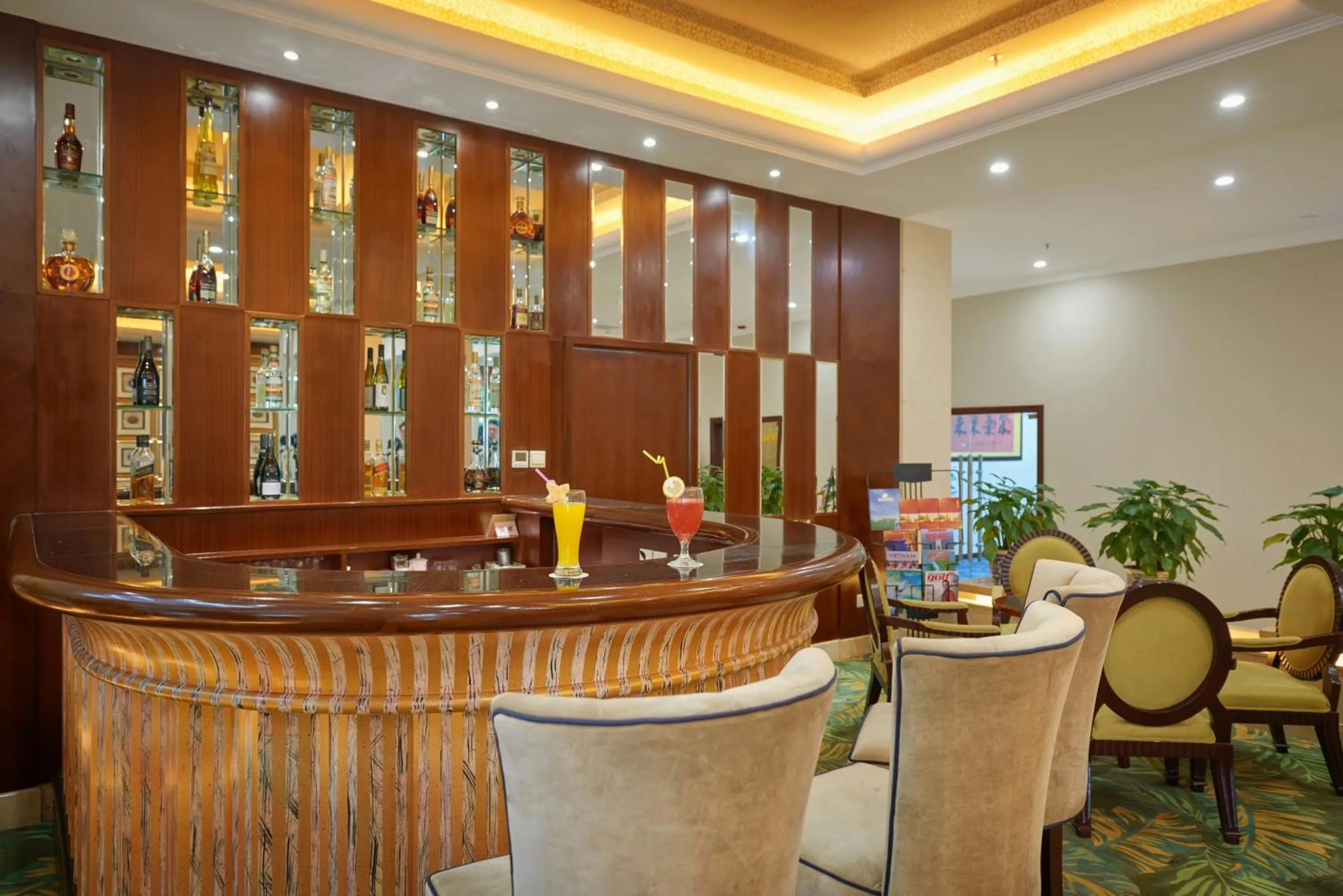 Lounge or bar in Khách sạn Quốc tế Lợi Lai - Li Lai International Hotel