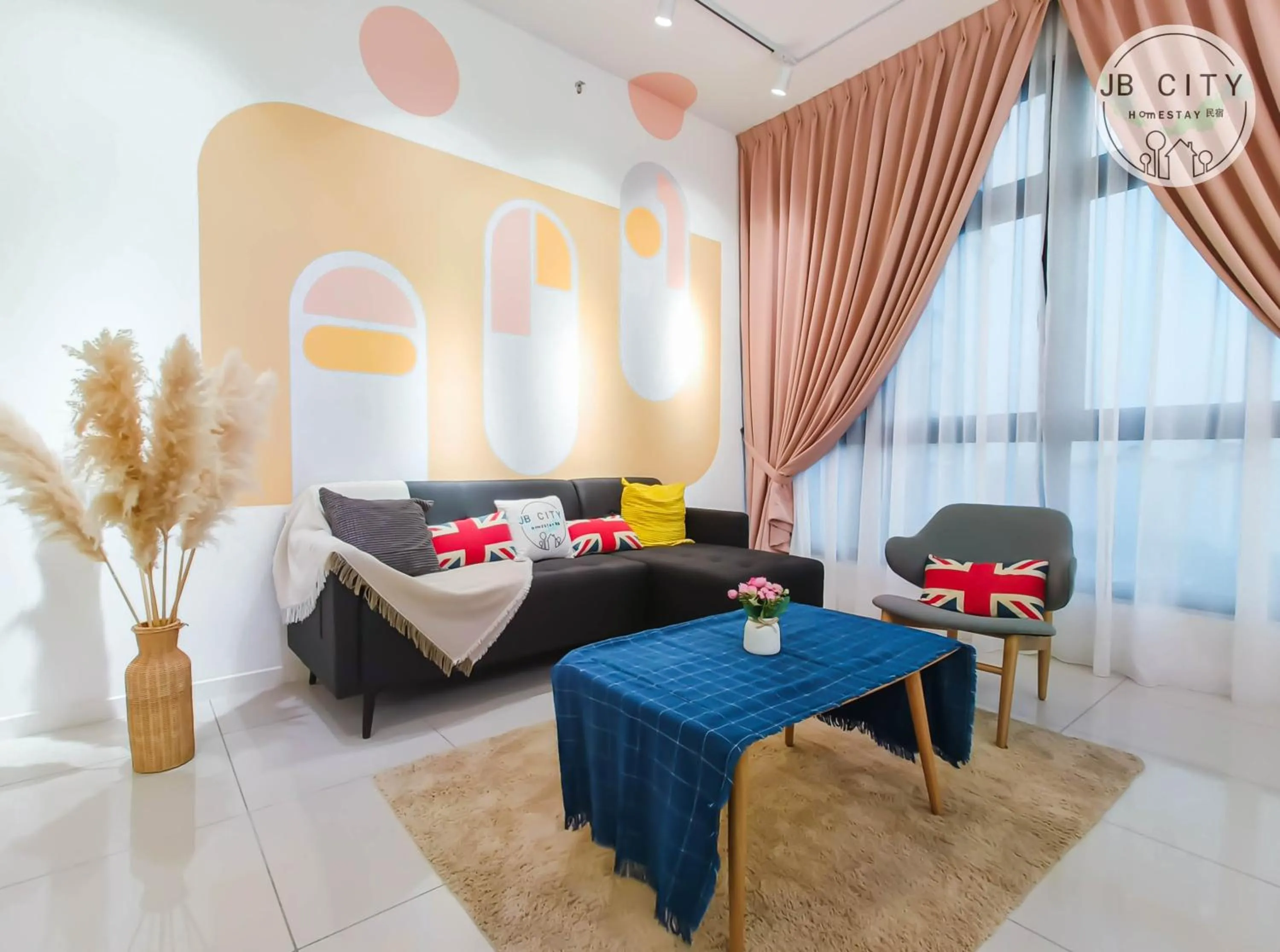 Living room, Bed in Paradigm Residence by RR JBcity