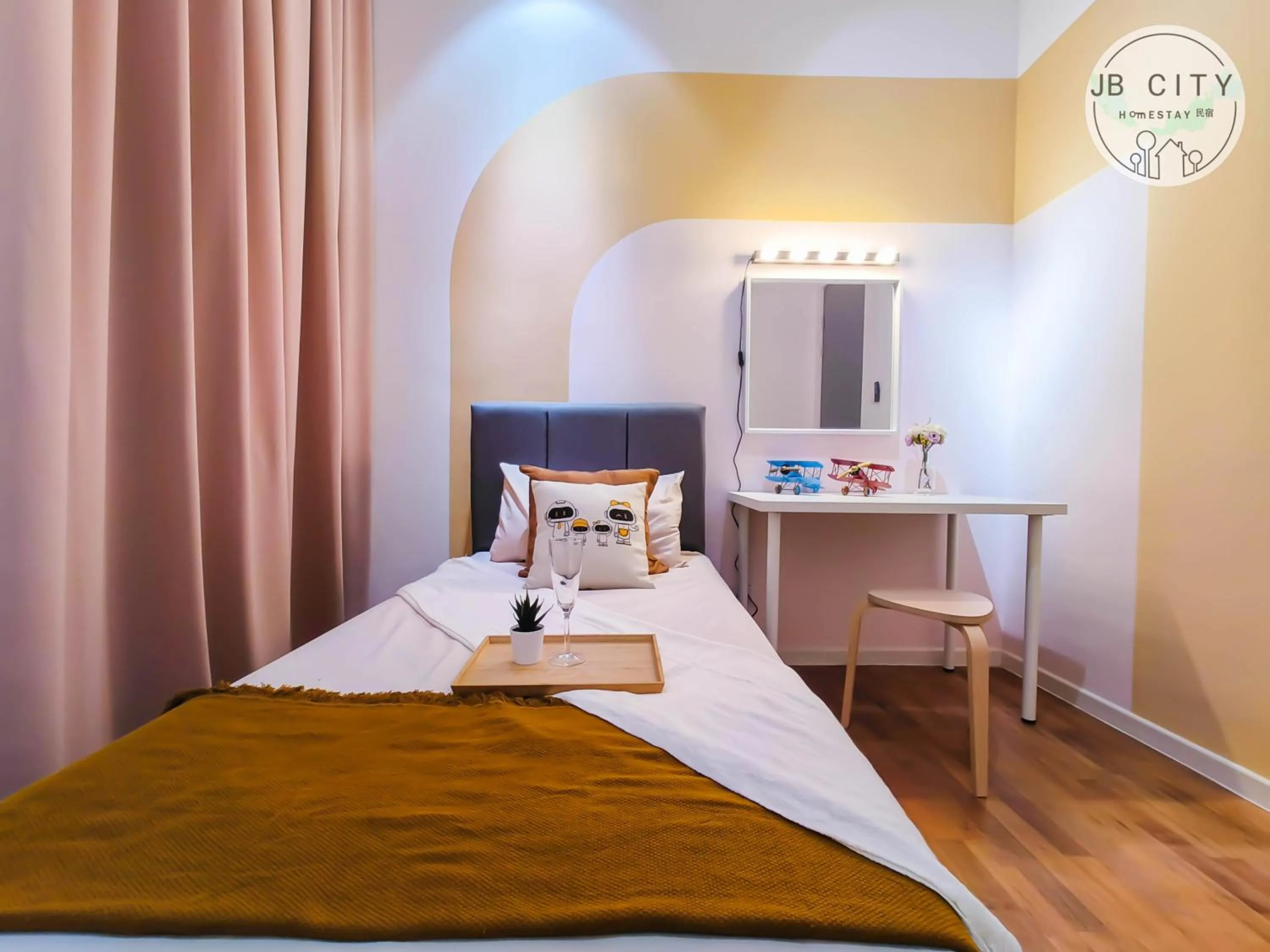 Bed in Paradigm Residence by RR JBcity