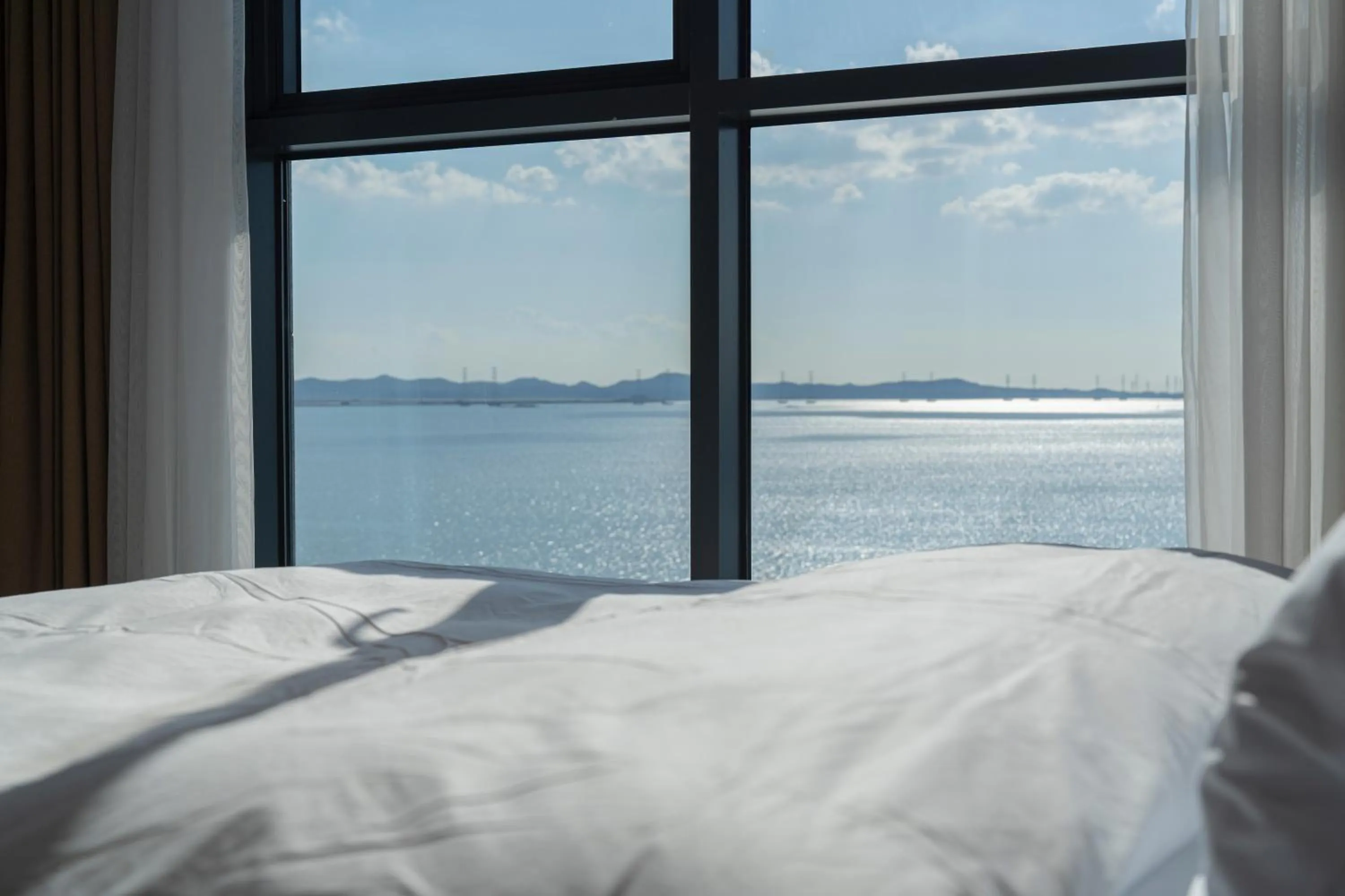 Bedroom, Bed in Brown Dot Siheung Geobuksum