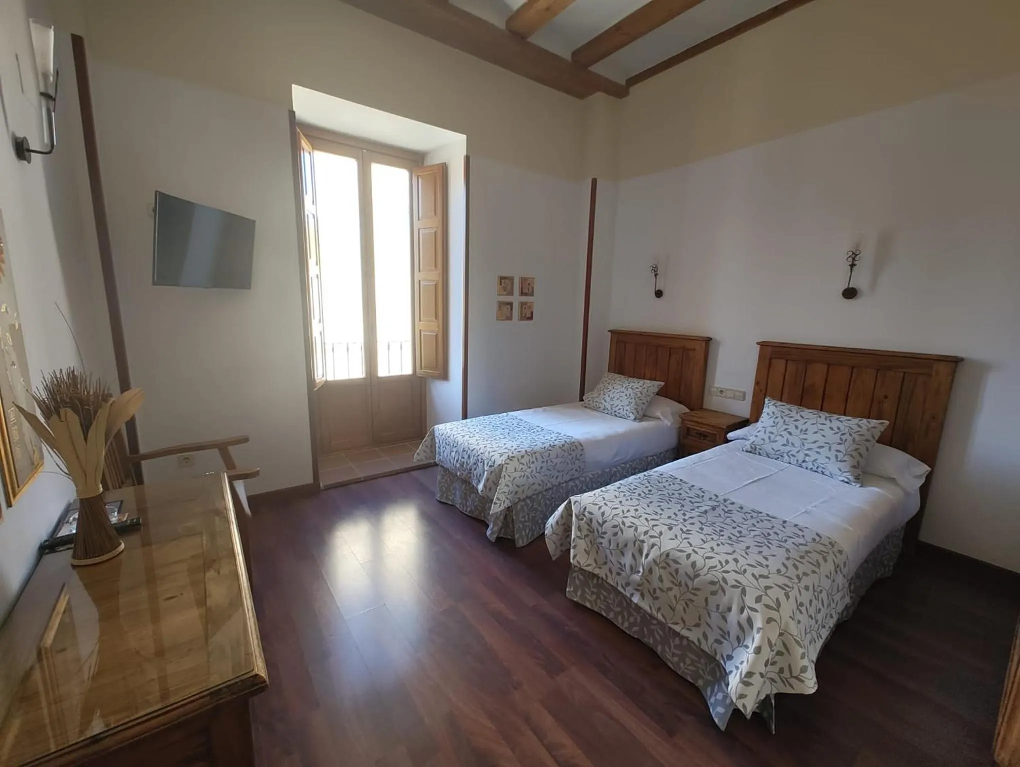 Bed in HOTEL EL RASTRO - Palacio Duque de Tamames -