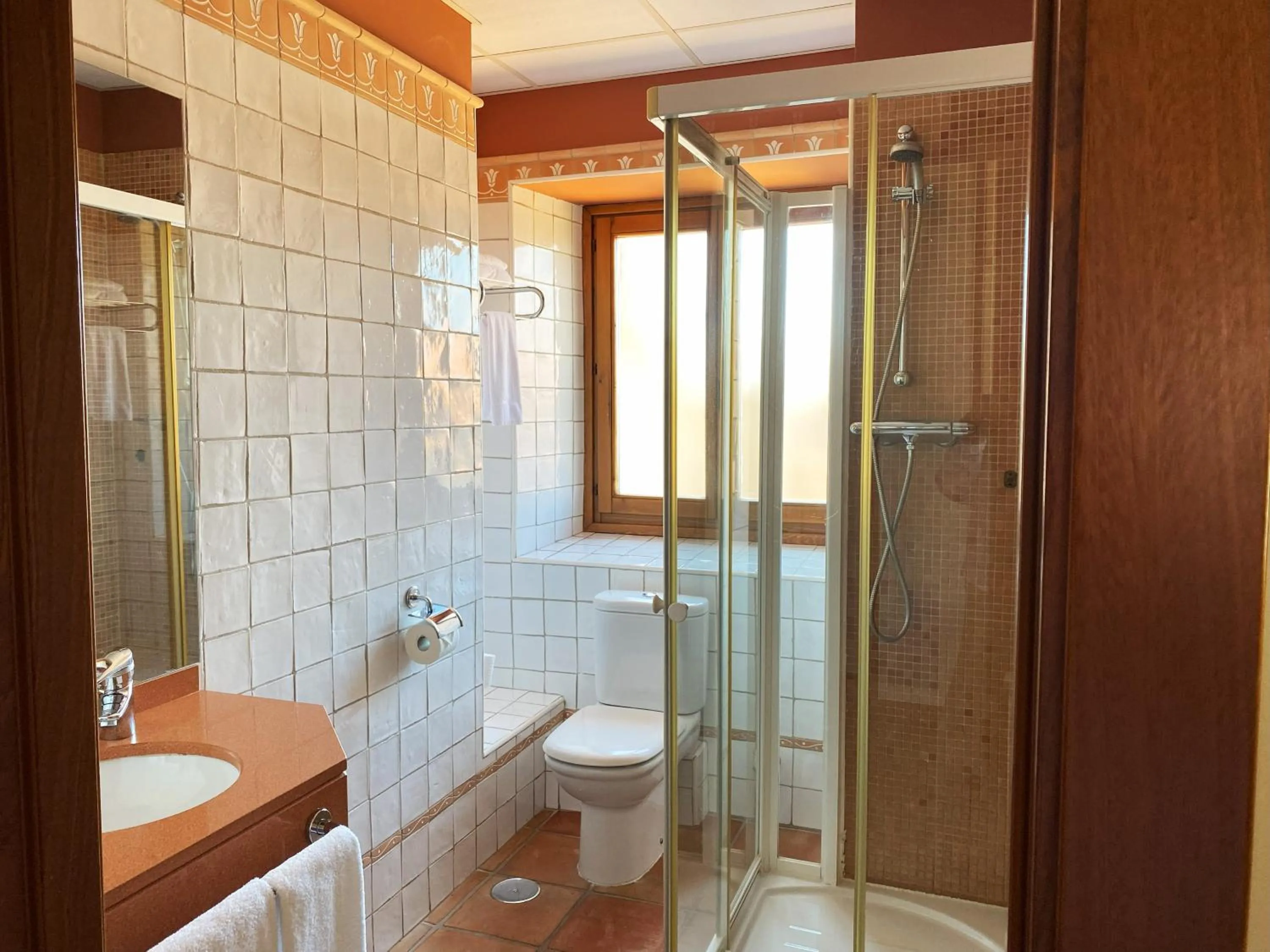 Bathroom in HOTEL EL RASTRO - Palacio Duque de Tamames -