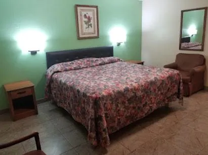 Bed in Budget Inn