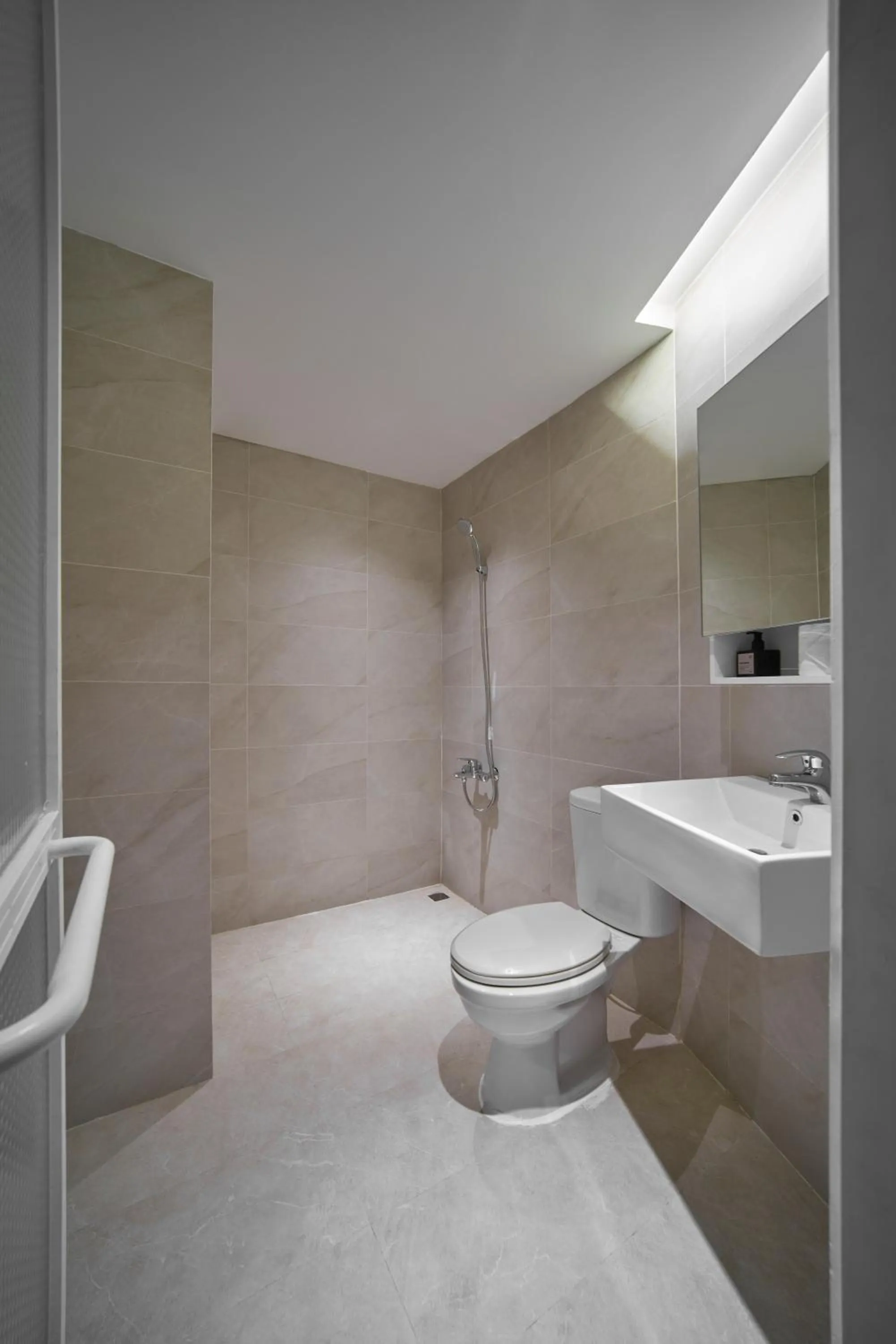 Toilet in M Village Living Lê Văn Sỹ