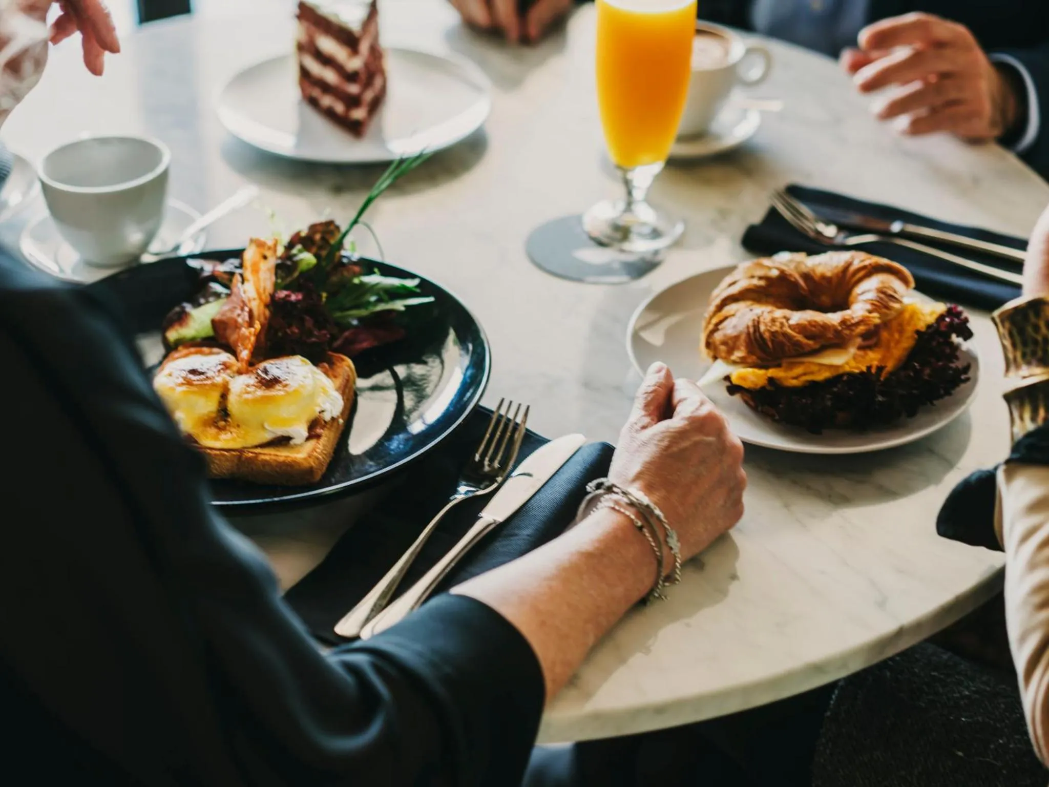 Restaurant/places to eat in Hotel Chiqui