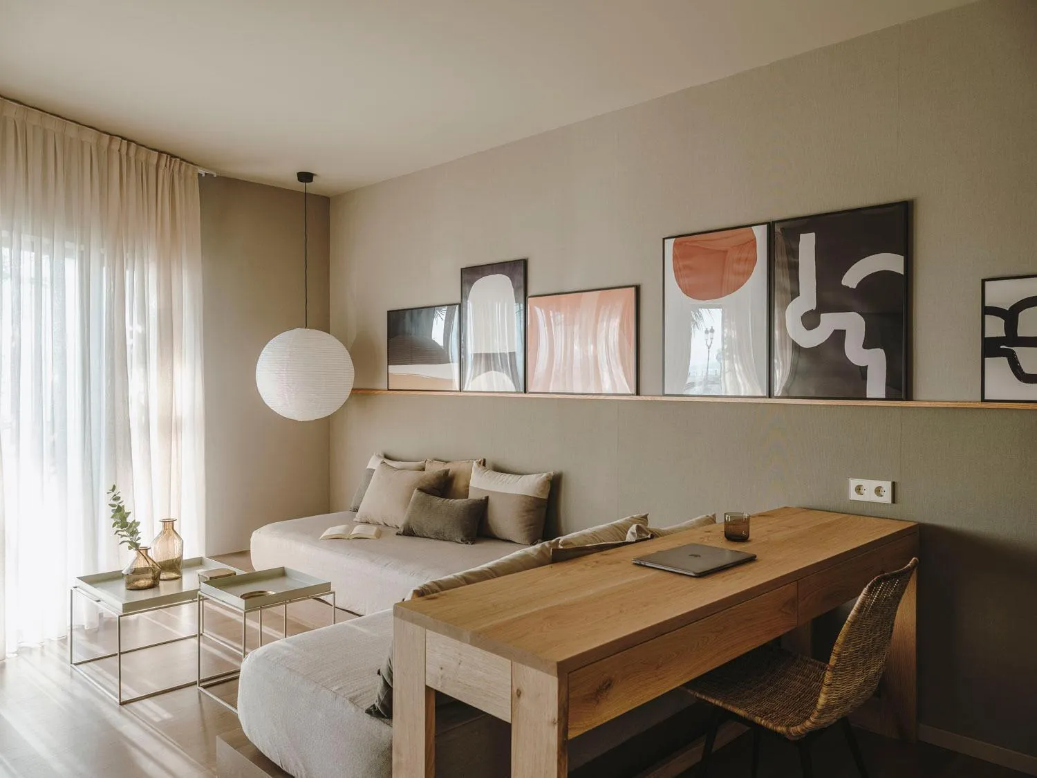 Seating area in Hotel Chiqui