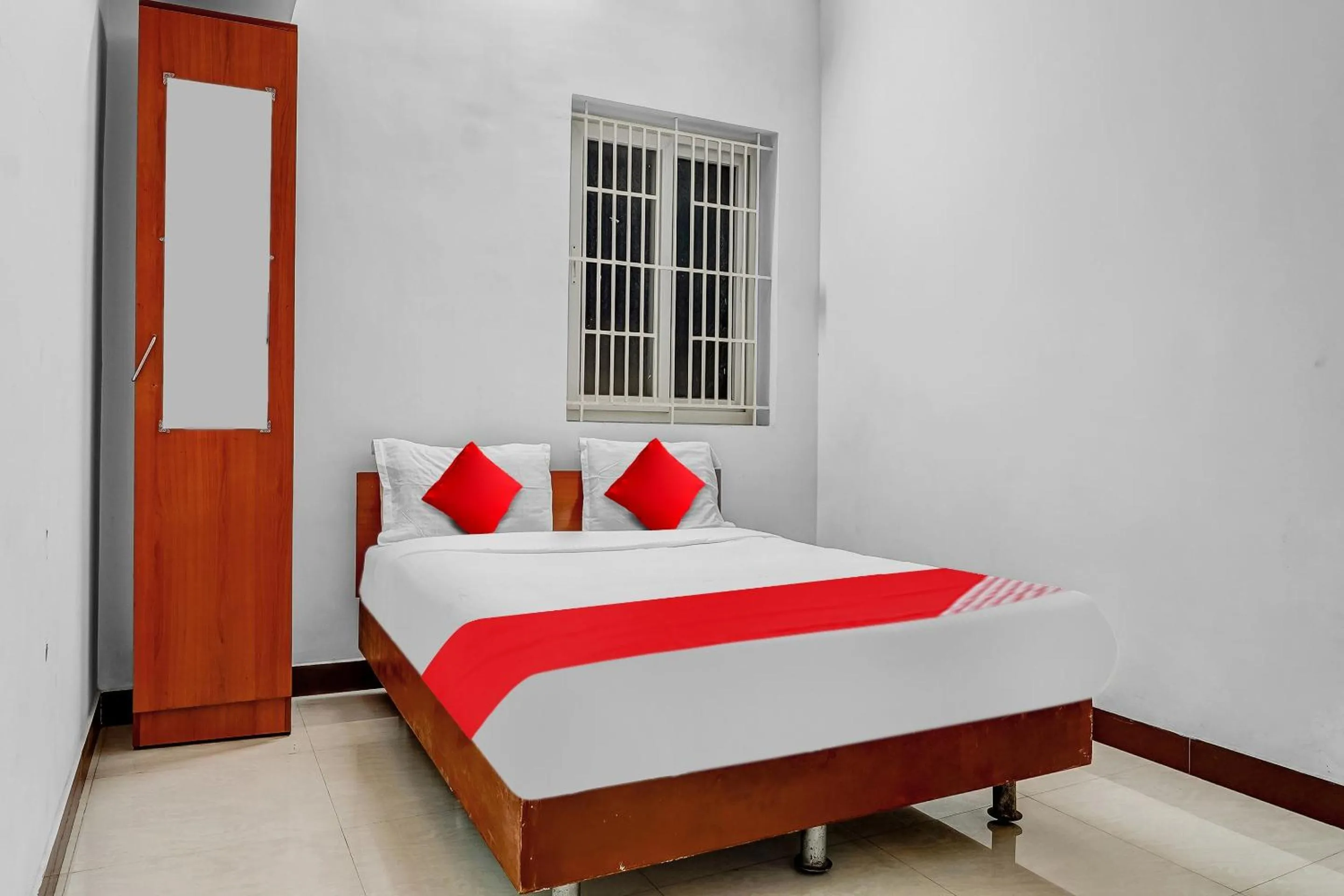 Bedroom, Bed in Hotel O Crown Tower