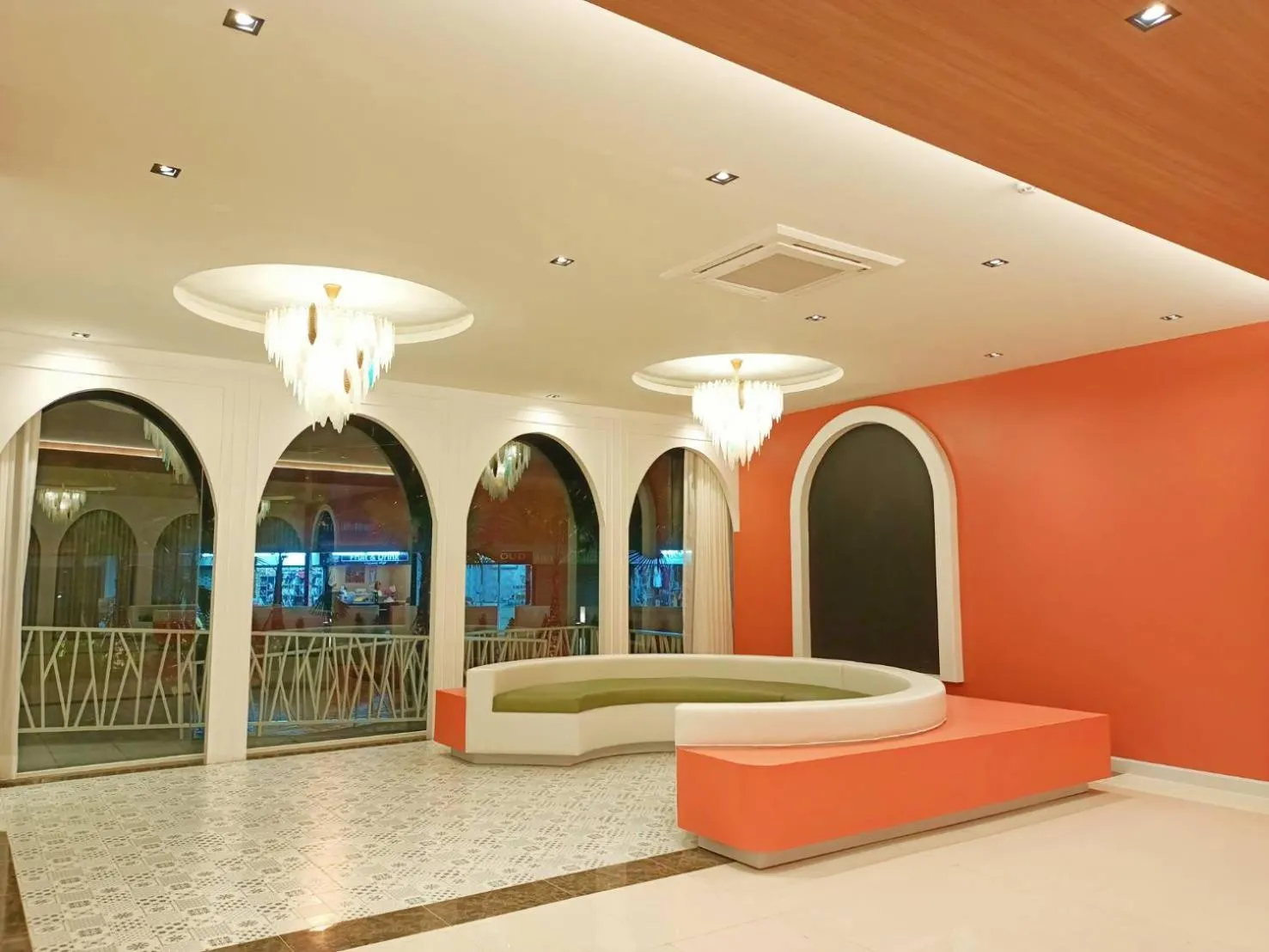 Seating area in M CASA HOTEL PATTAYA