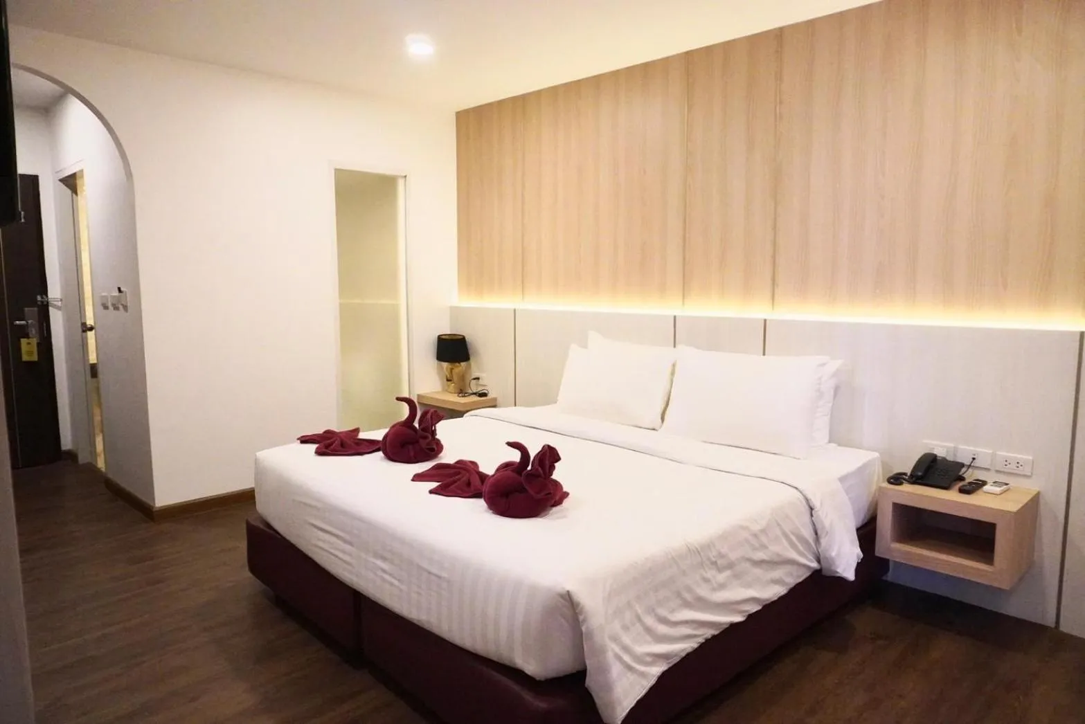Photo of the whole room, Bed in M CASA HOTEL PATTAYA