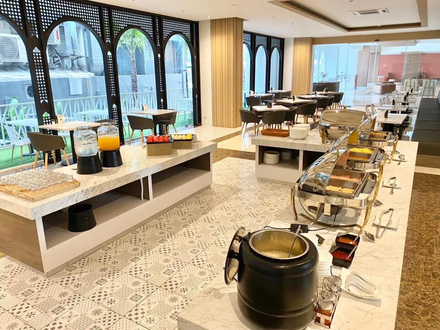 Restaurant/places to eat in M CASA HOTEL PATTAYA