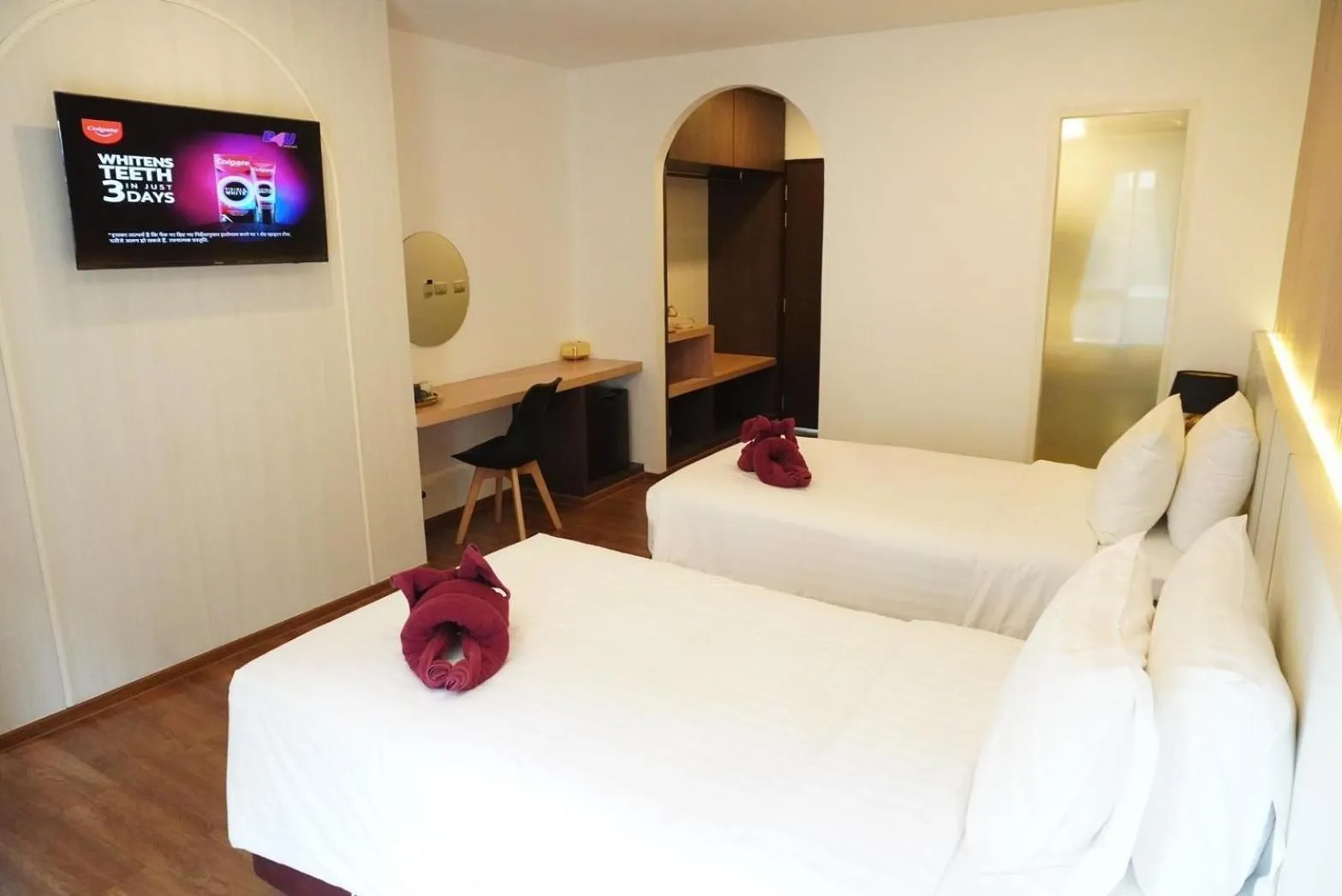 Photo of the whole room, Bed in M CASA HOTEL PATTAYA
