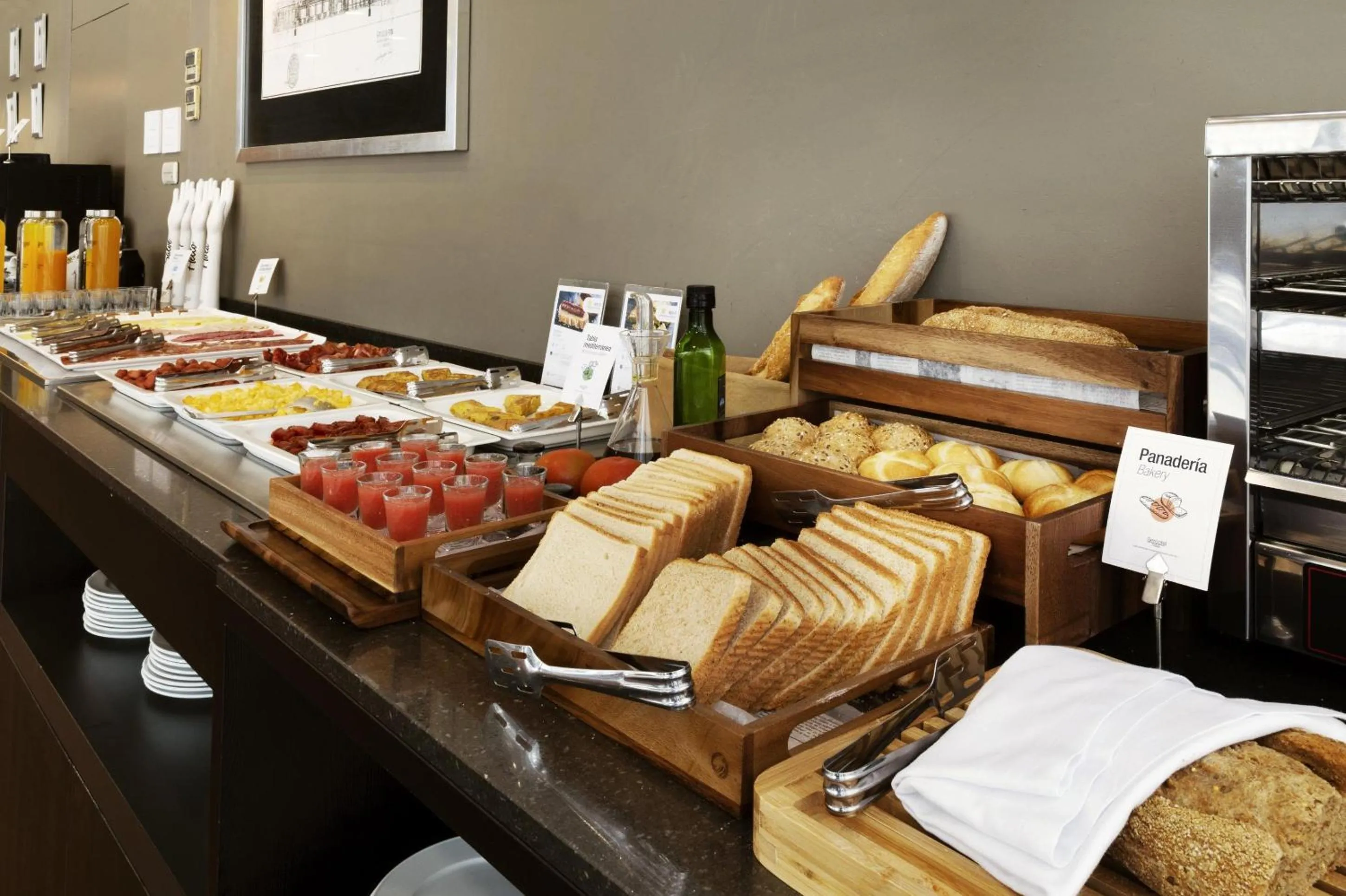 Buffet breakfast in Hotel Sercotel Tudela Bardenas
