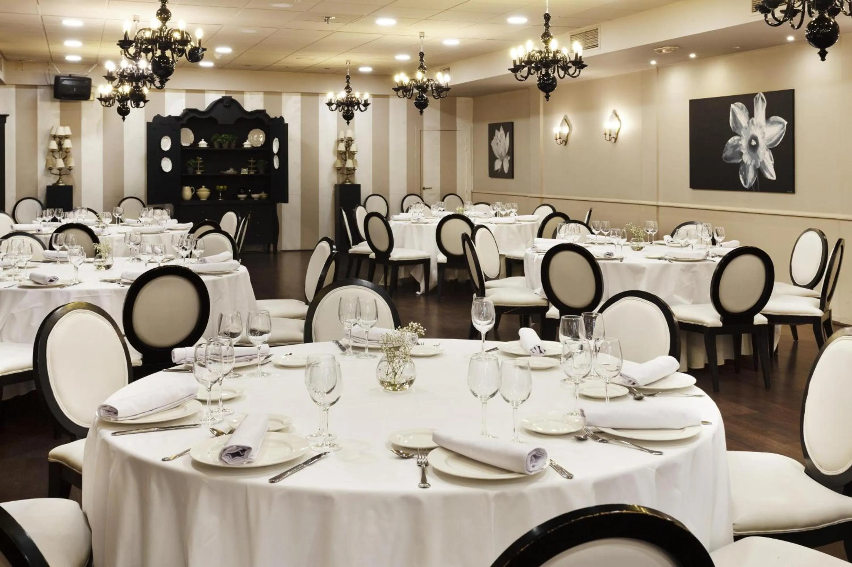 Meeting/conference room in Hotel Sercotel Tudela Bardenas