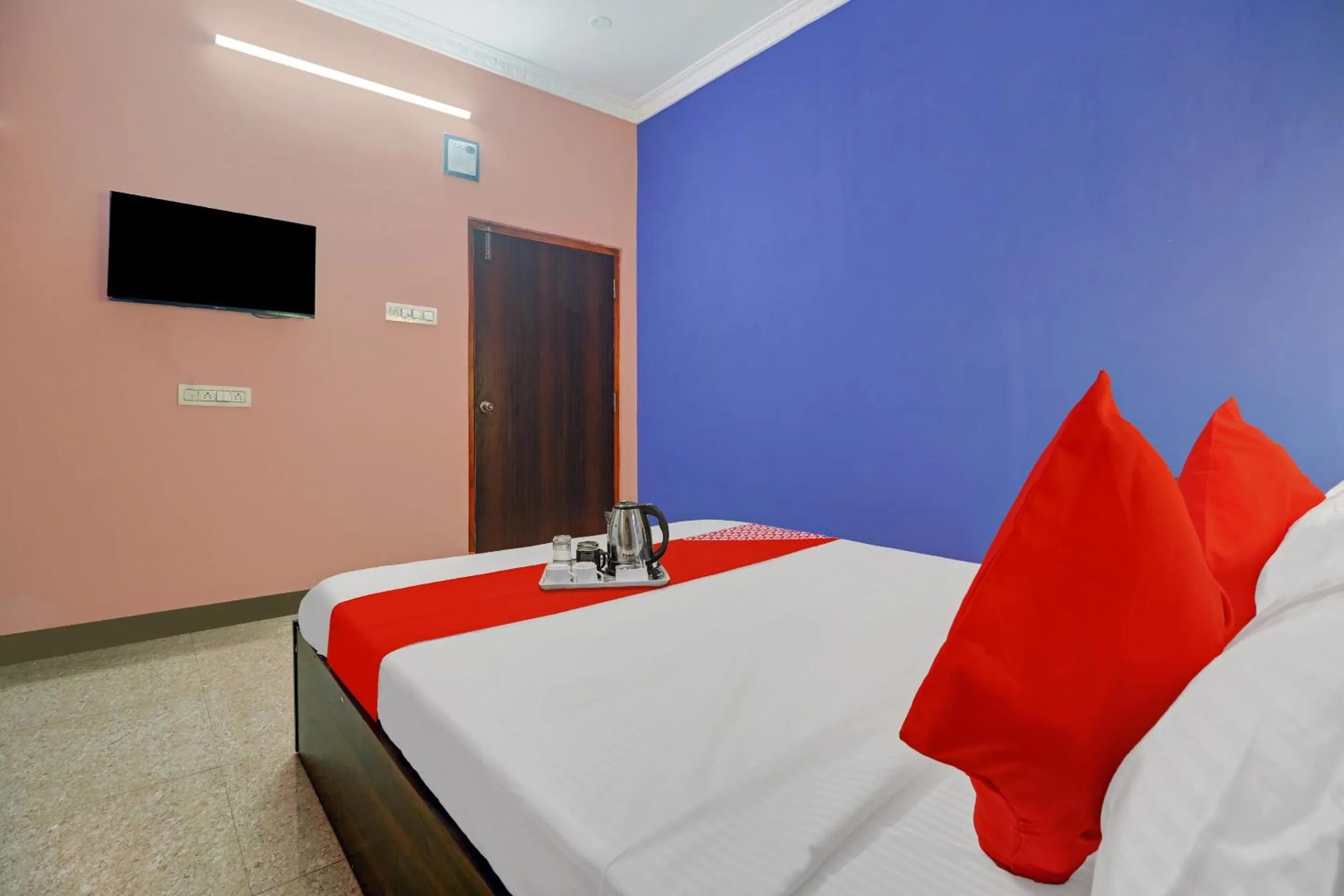 Bedroom, Bed in Hotel O S V Residency Kajaguda Near Gachibowli