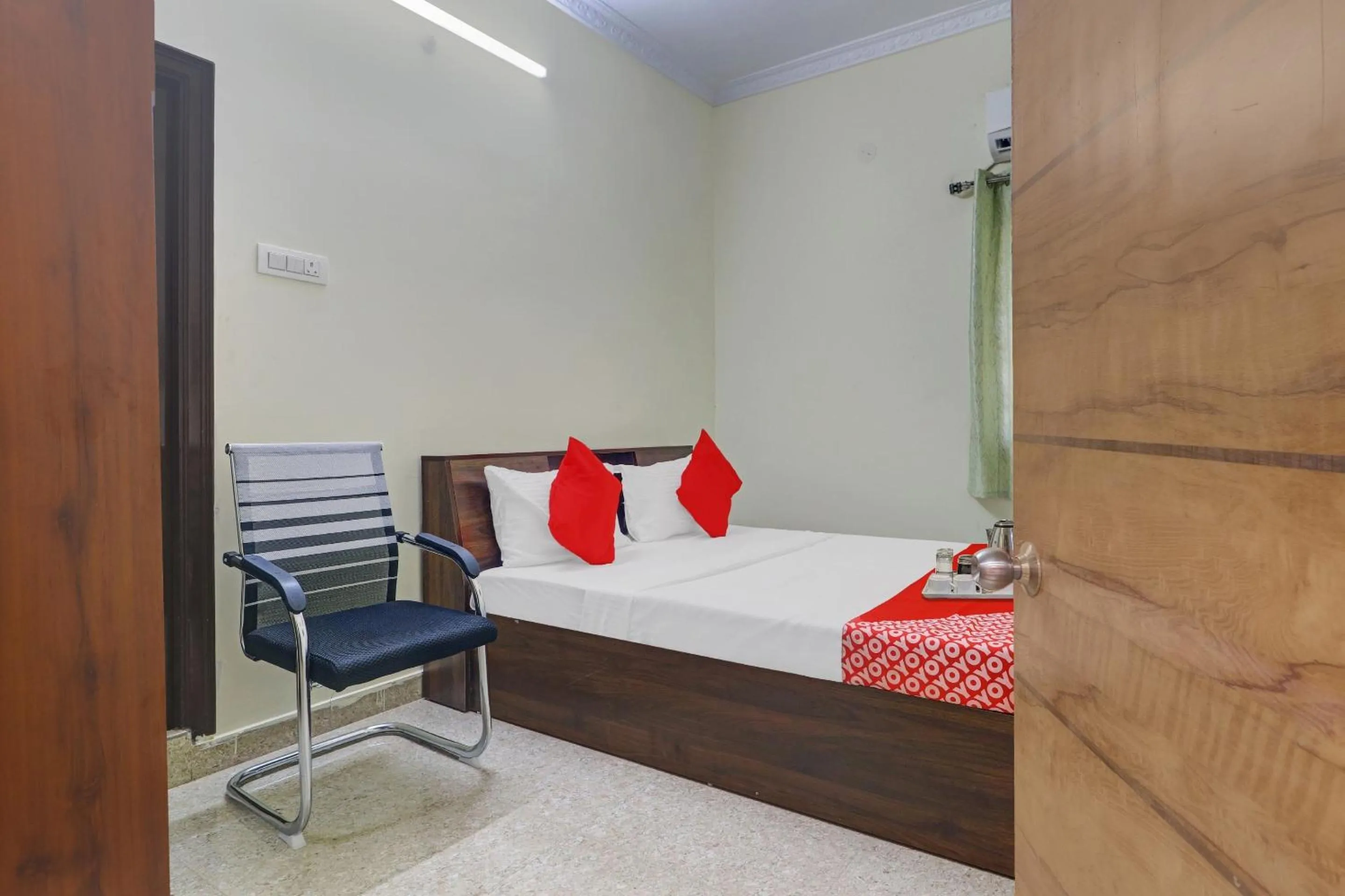 Bedroom, Bed in Hotel O S V Residency Kajaguda Near Gachibowli