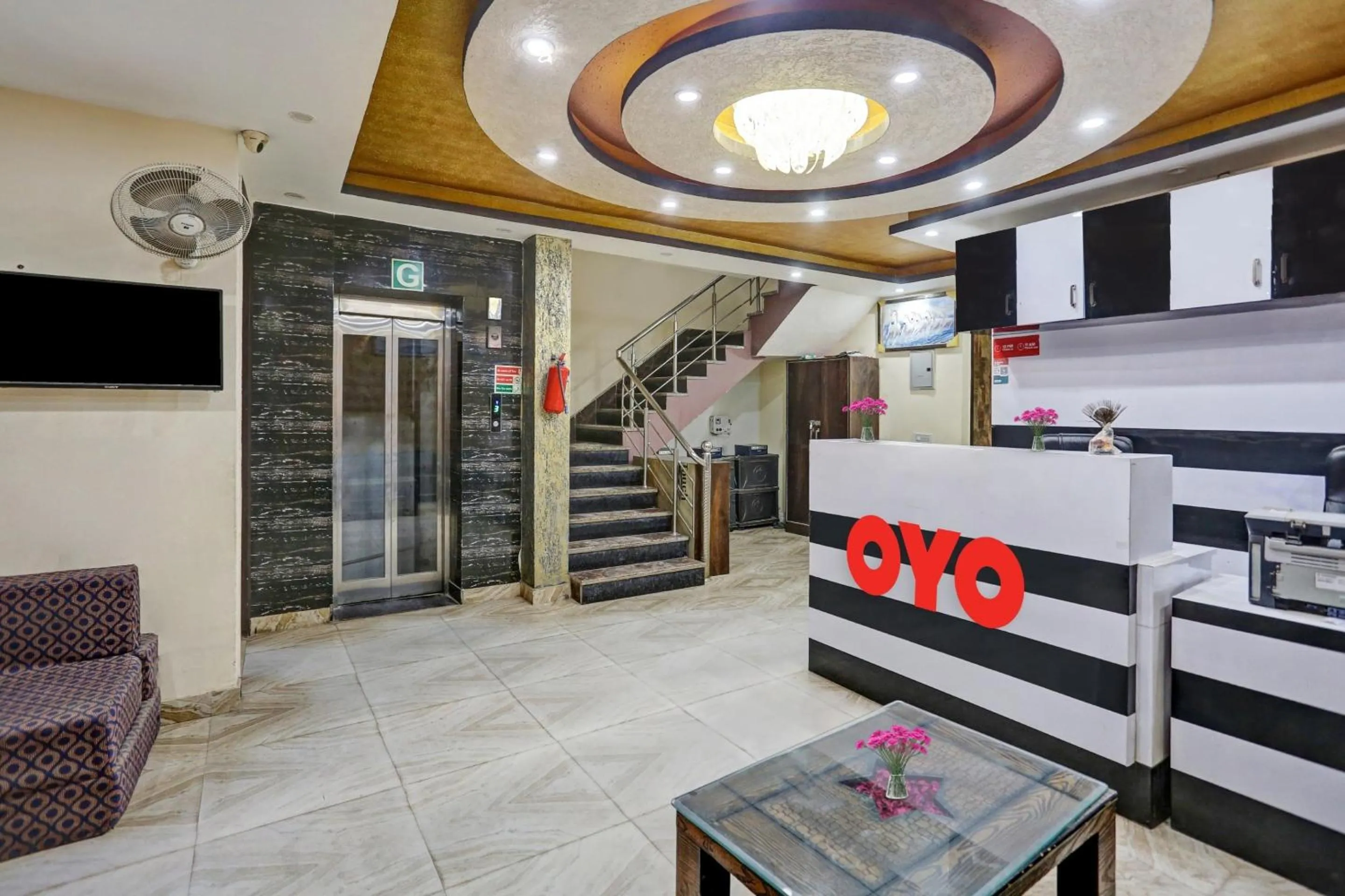 Lobby or reception in Super Hotel O Hotel Blue Orchid