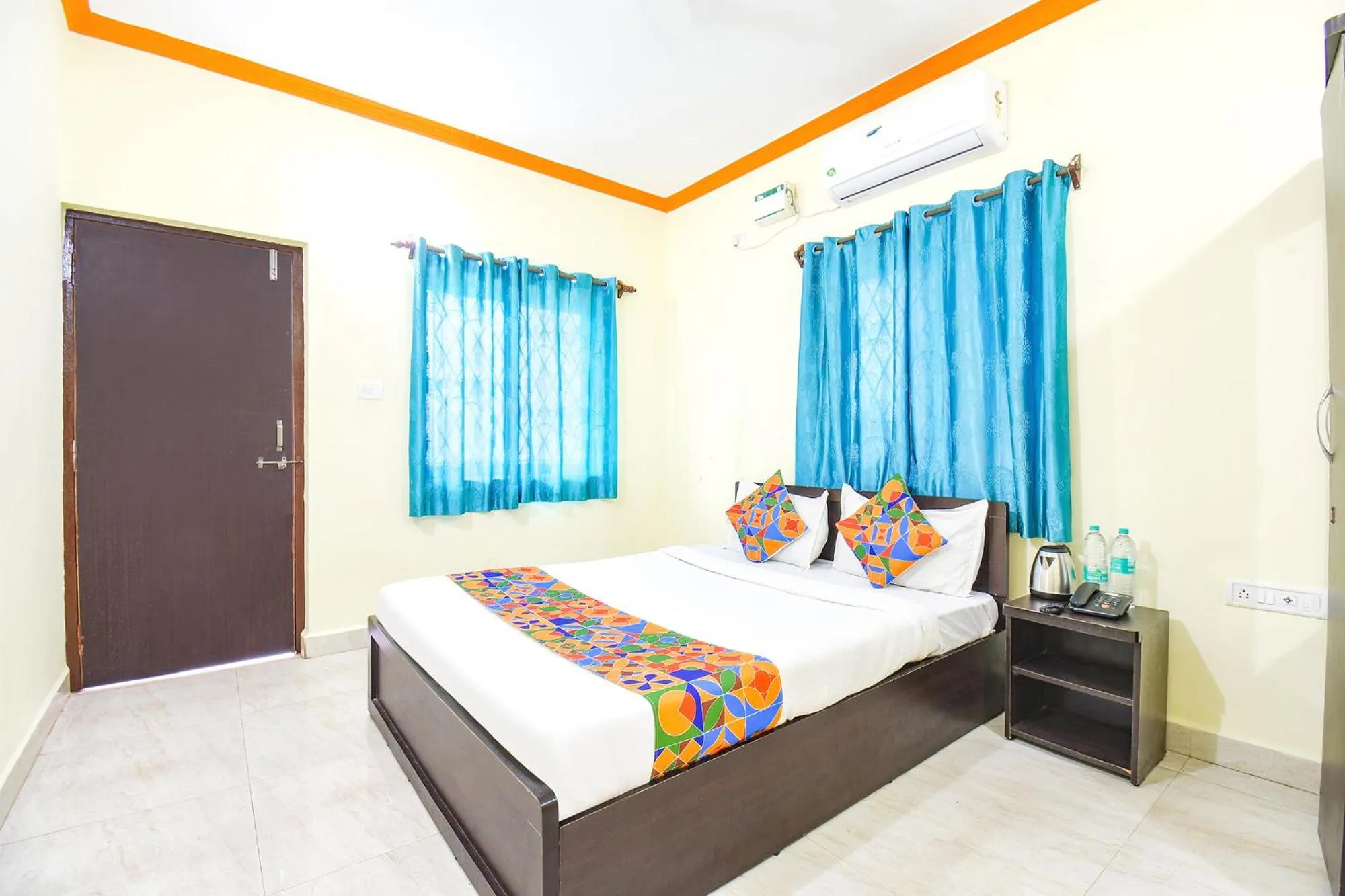 Bed in Via Shanel Beachside Resort - Tito's lane, Baga Beach