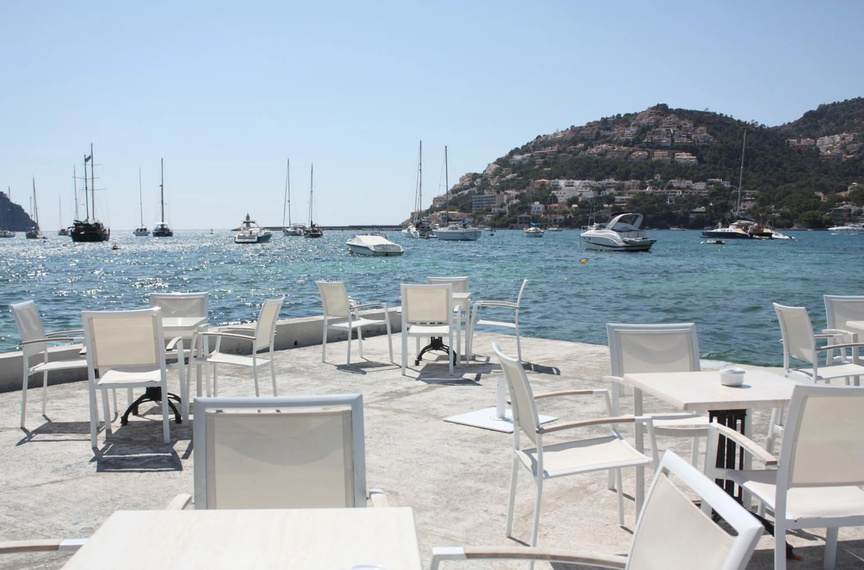 Restaurant/places to eat in Hotel Brismar