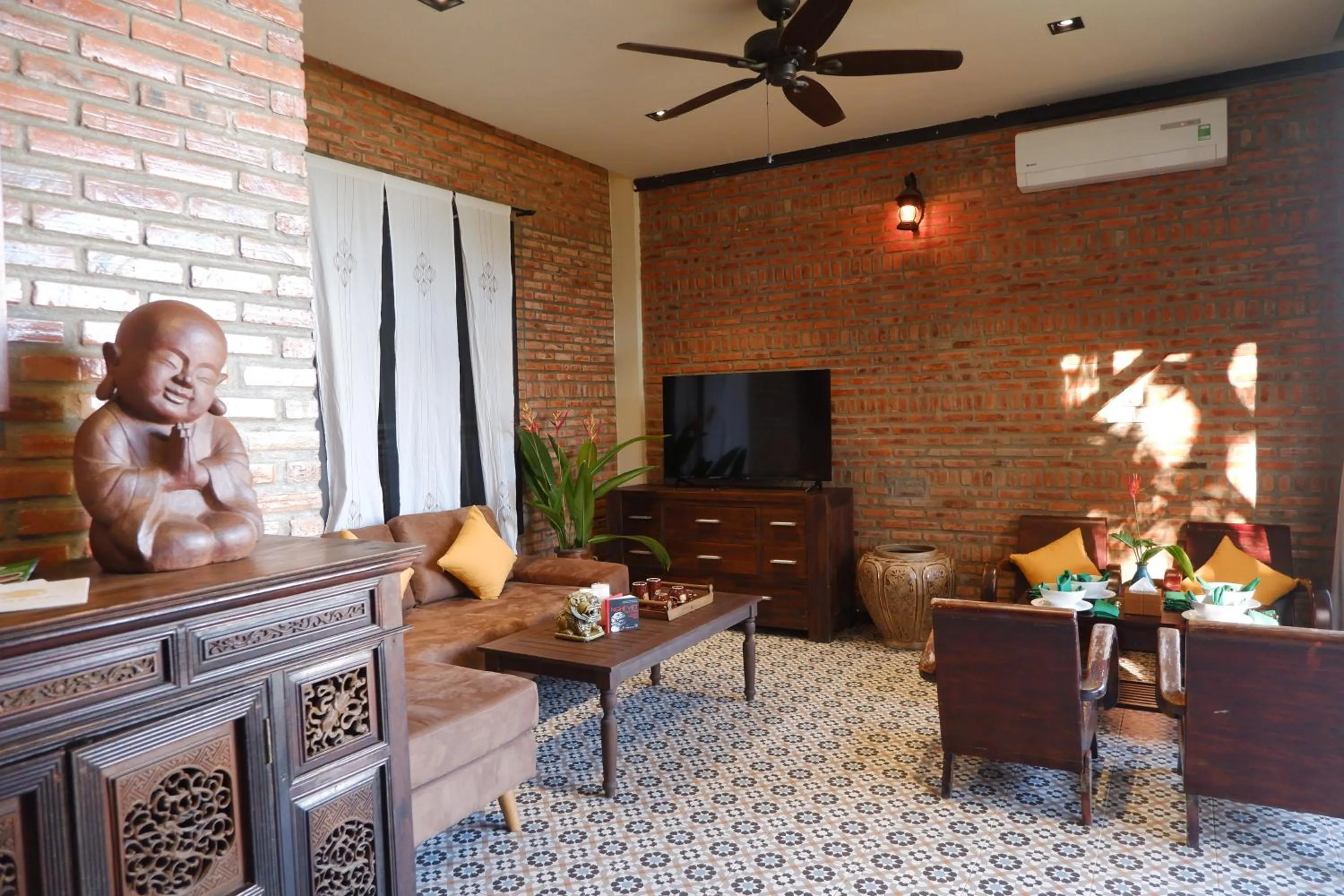 Property building in Nghê Riverside Villa Hoi An