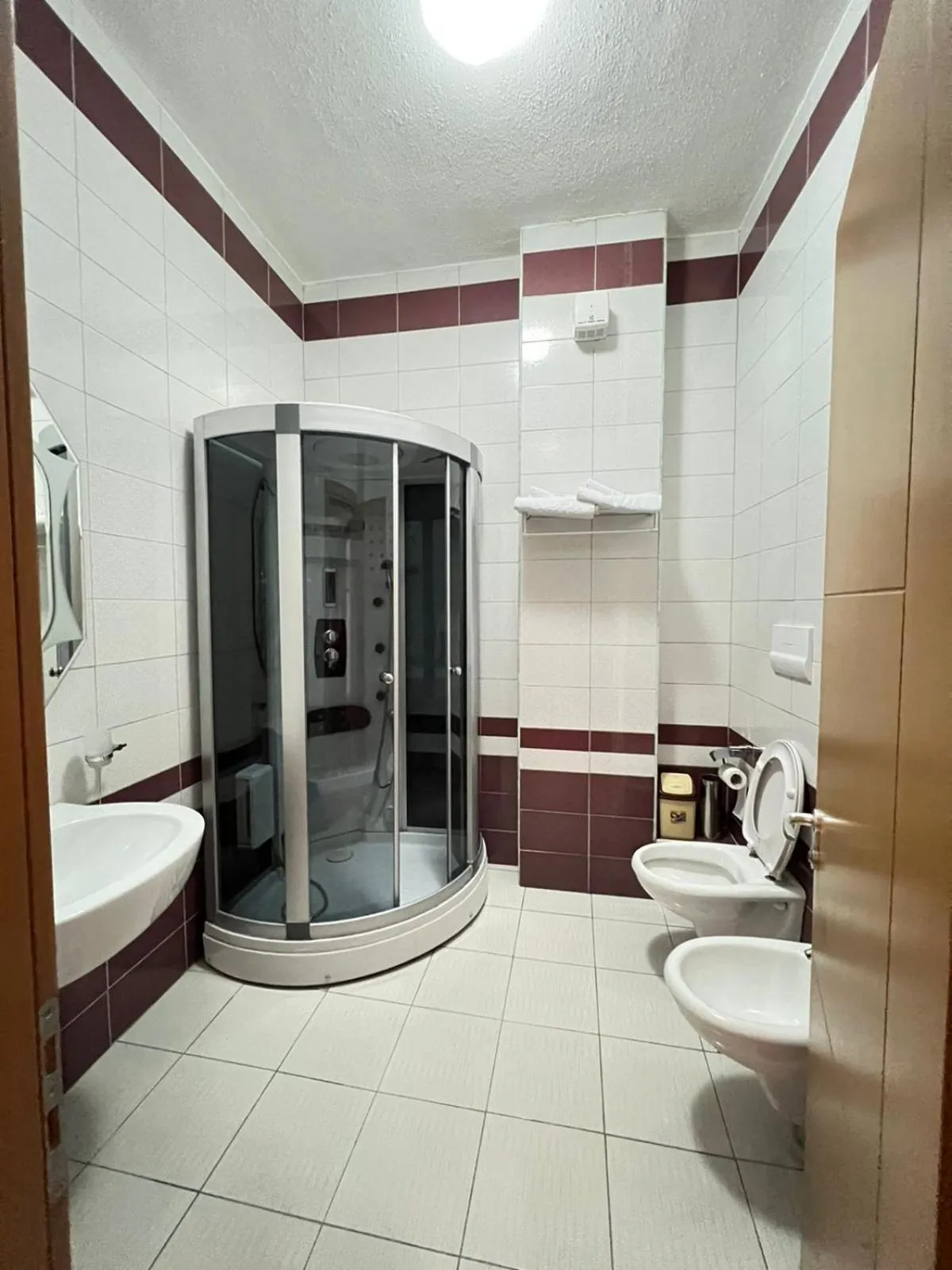 Bathroom in HOTEL GJUTA