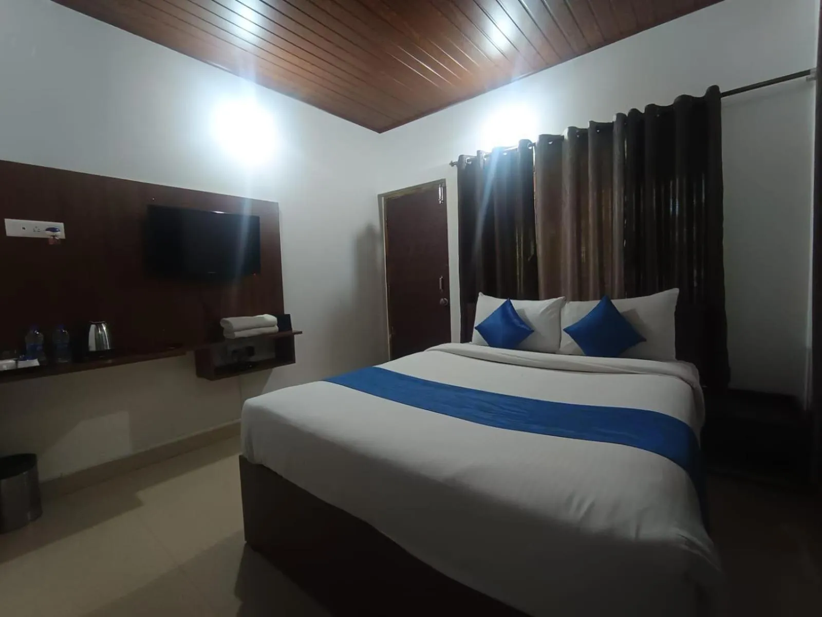 Bed in Jungle Hill Resort Coorg