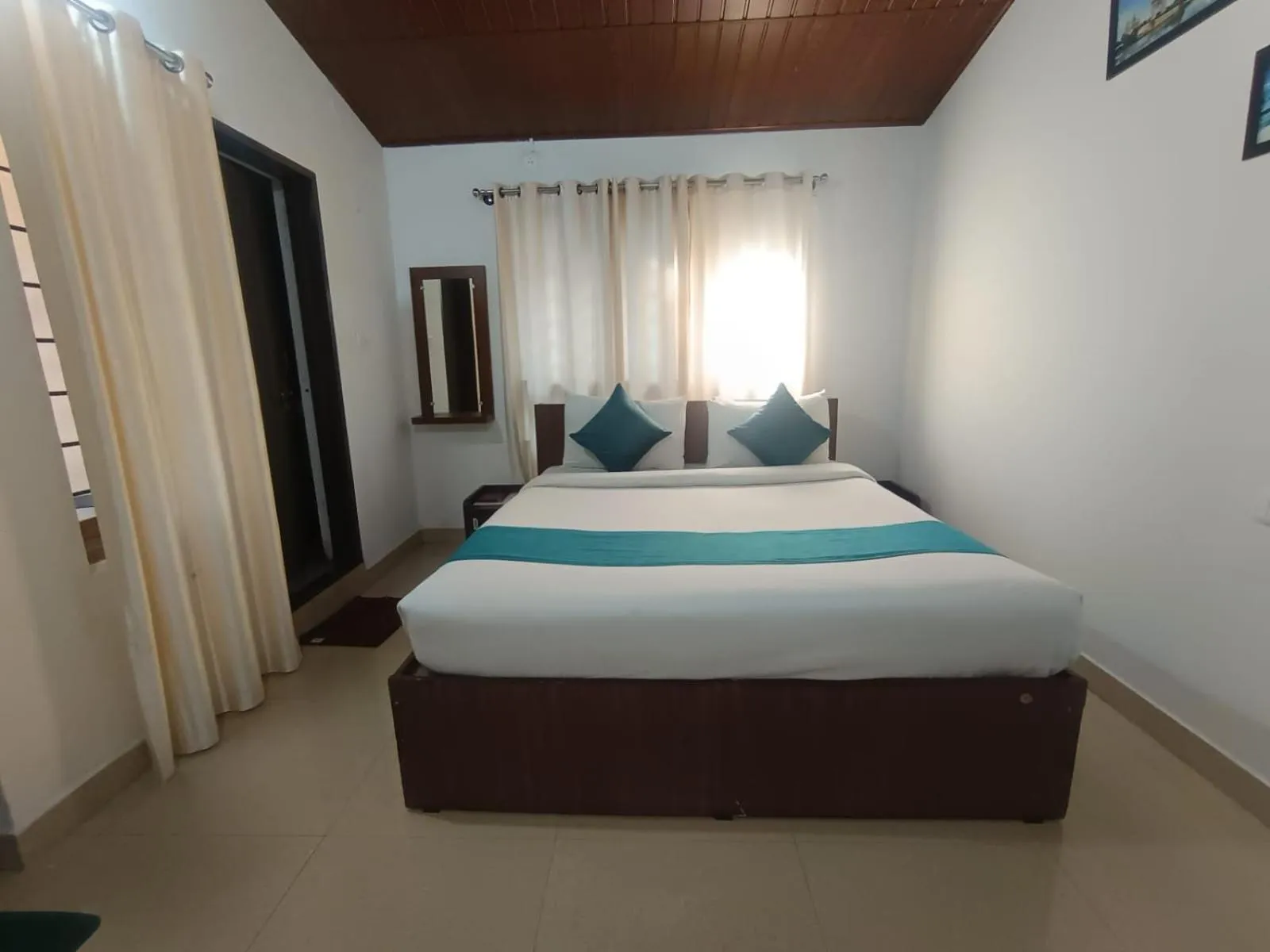 Bed in Jungle Hill Resort Coorg