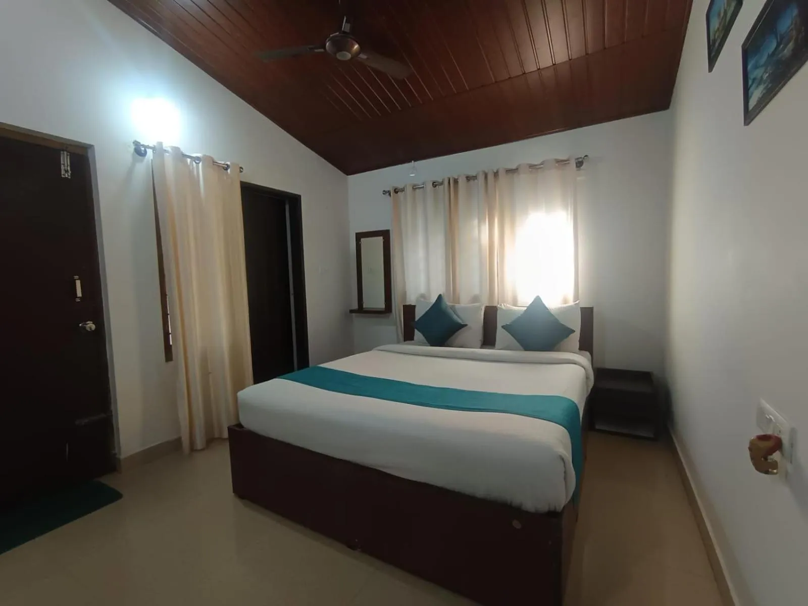 Bed in Jungle Hill Resort Coorg