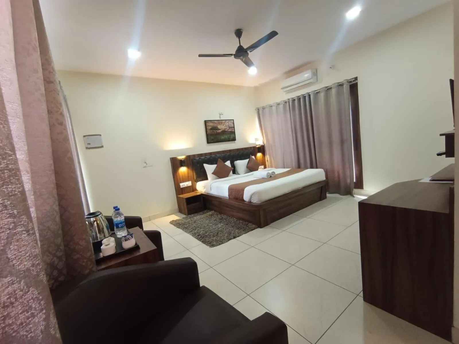 Bed in Jungle Hill Resort Coorg