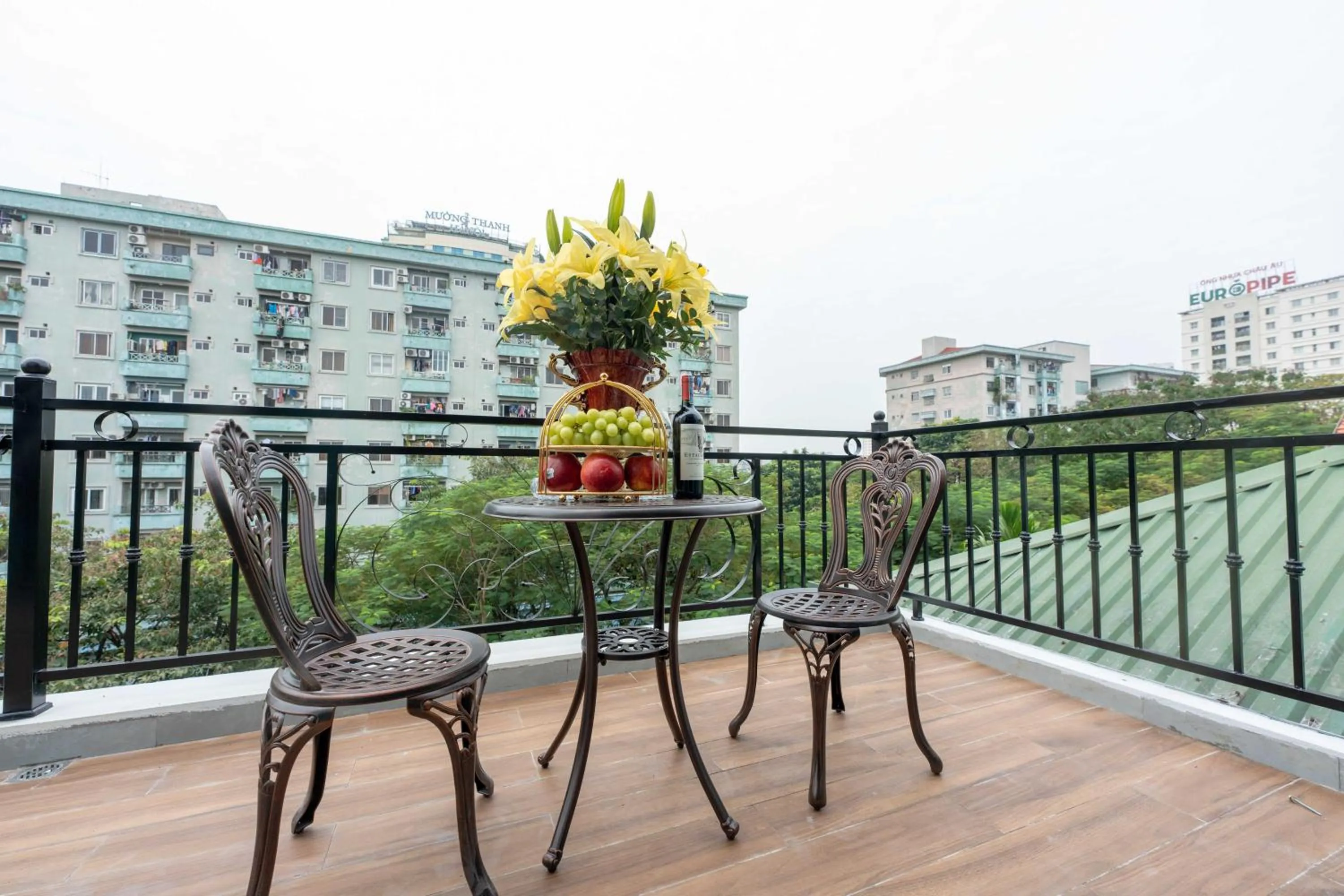 King's Hotel Linh Đàm 2