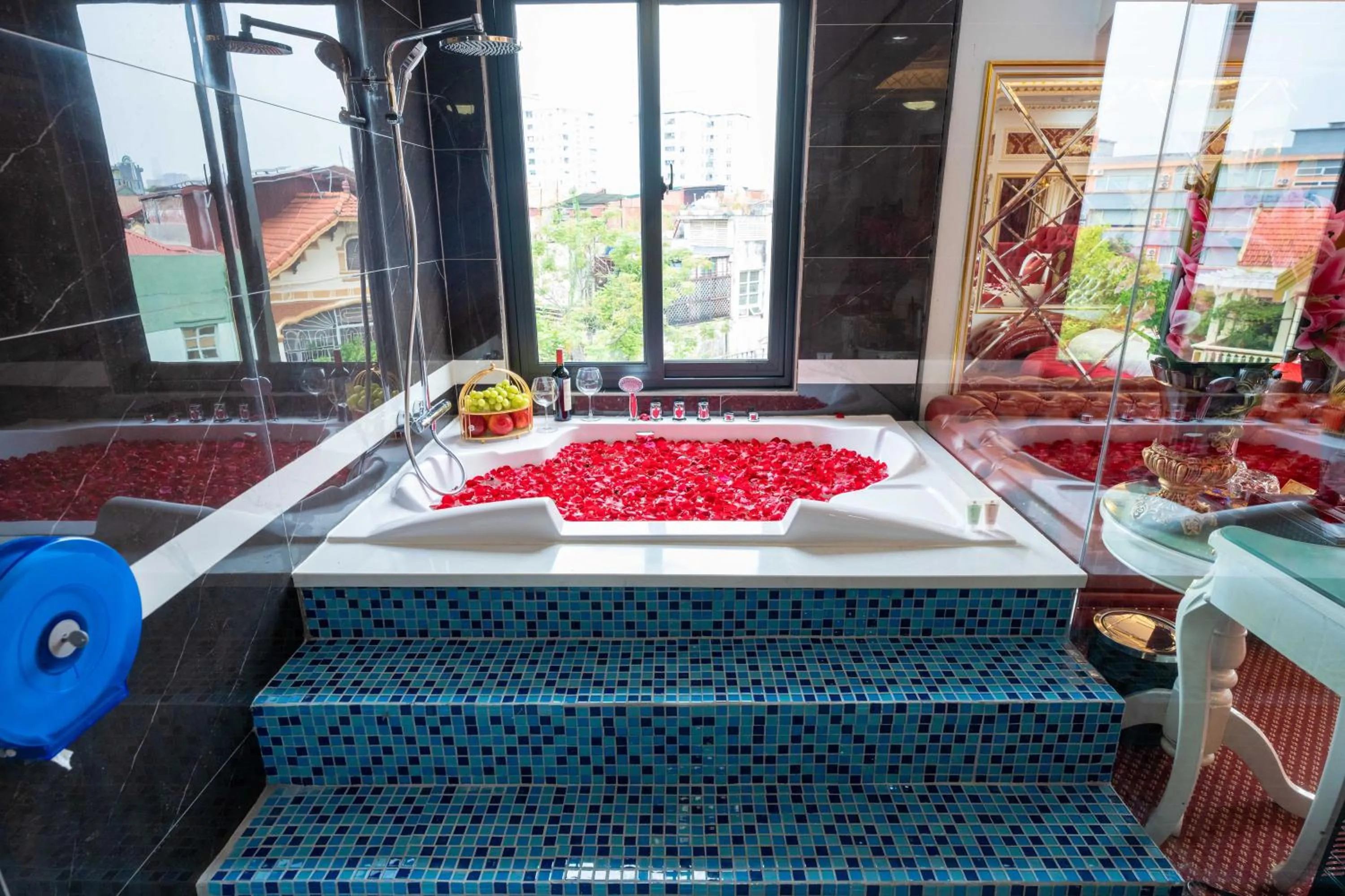 King's Hotel Linh Đàm 2