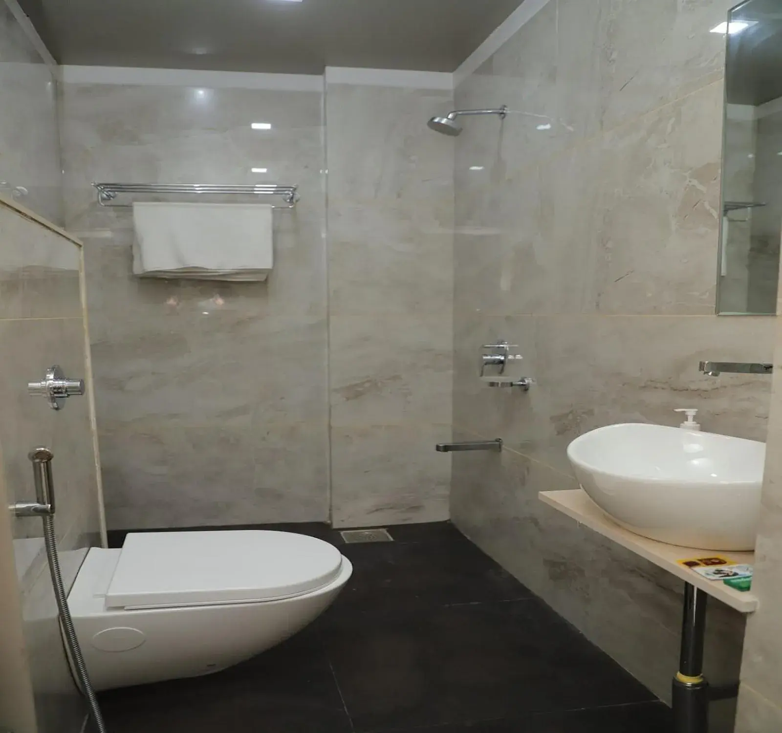 Superior Double Room - single occupancy in Hotel Dwarka Palace Superior Double Room - single occupancy in Hotel Dwarka Palace