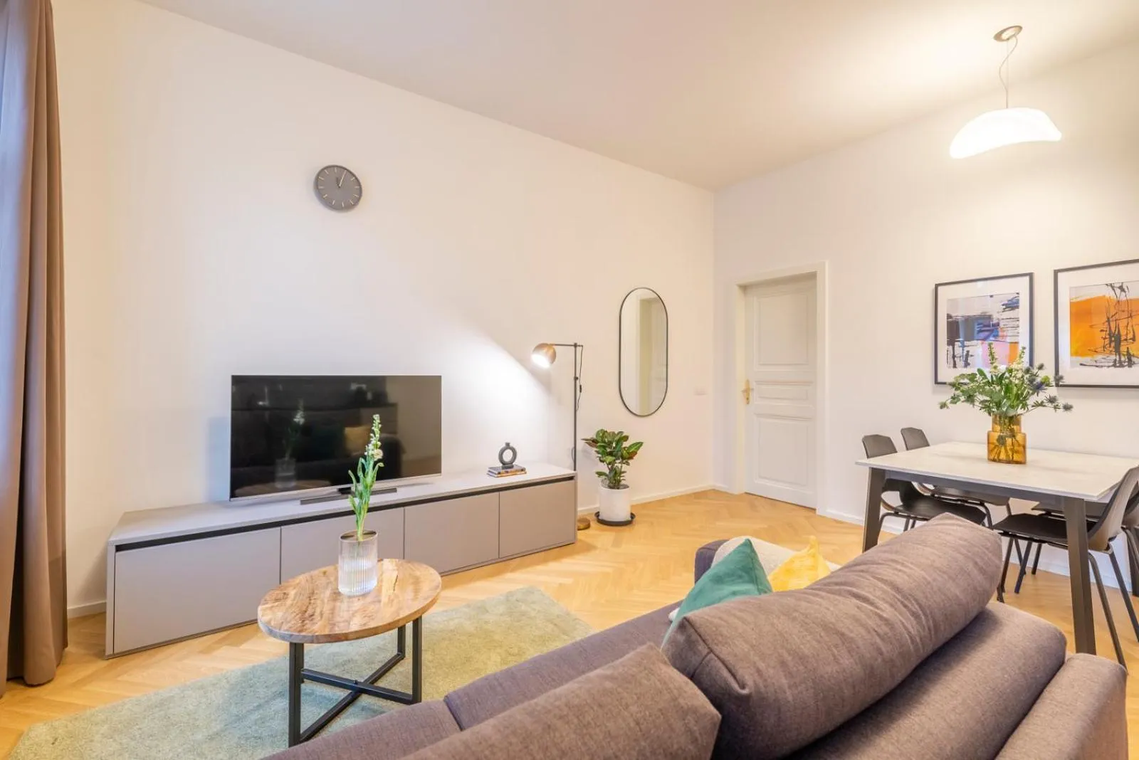 TV and multimedia in Petrin Tower Residence