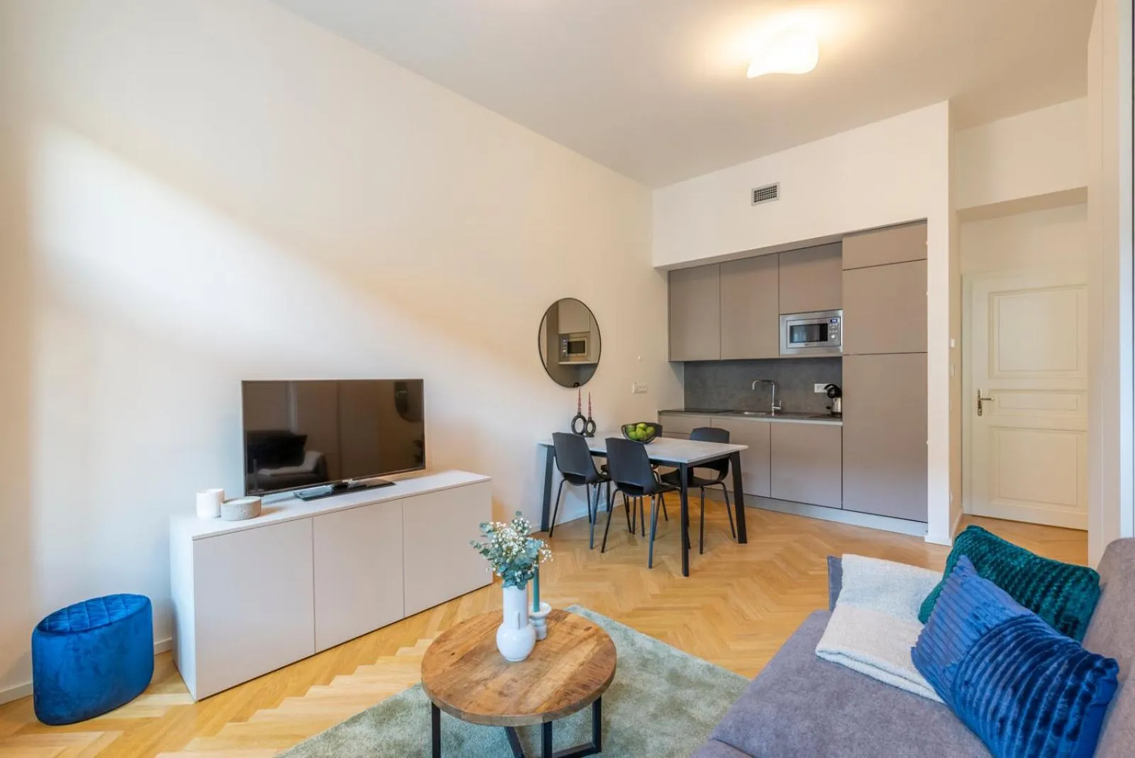 TV and multimedia in Petrin Tower Residence