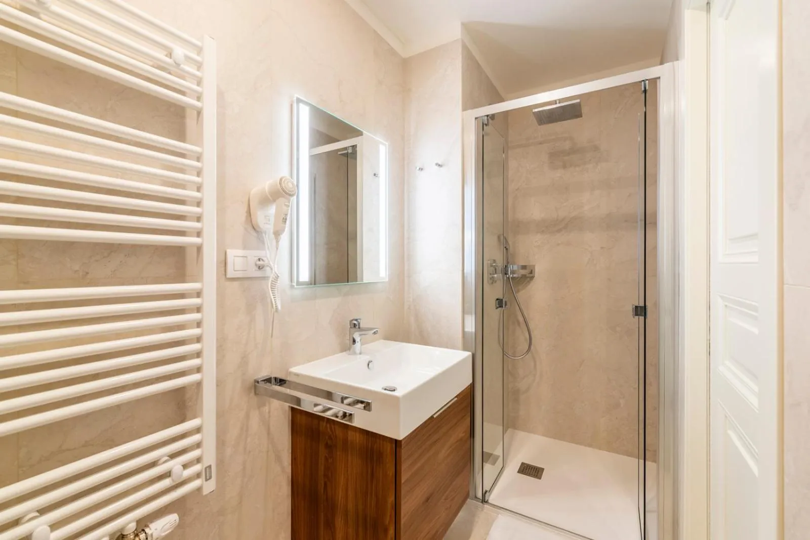 Shower in Petrin Tower Residence