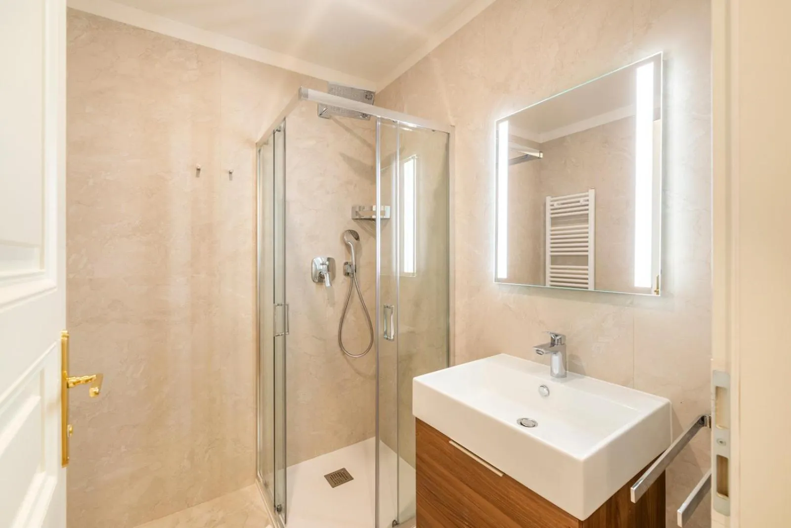 Shower in Petrin Tower Residence