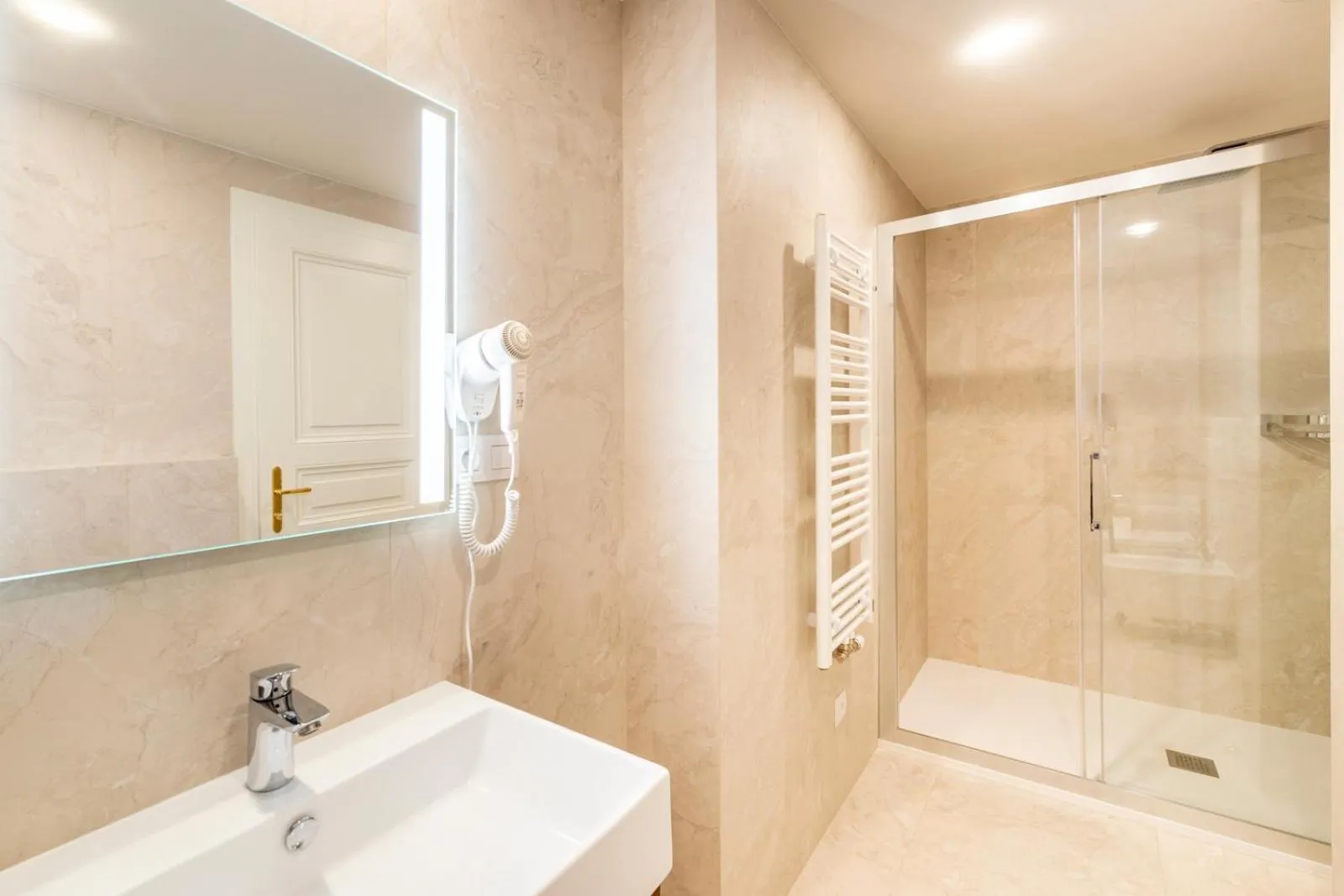 Shower in Petrin Tower Residence