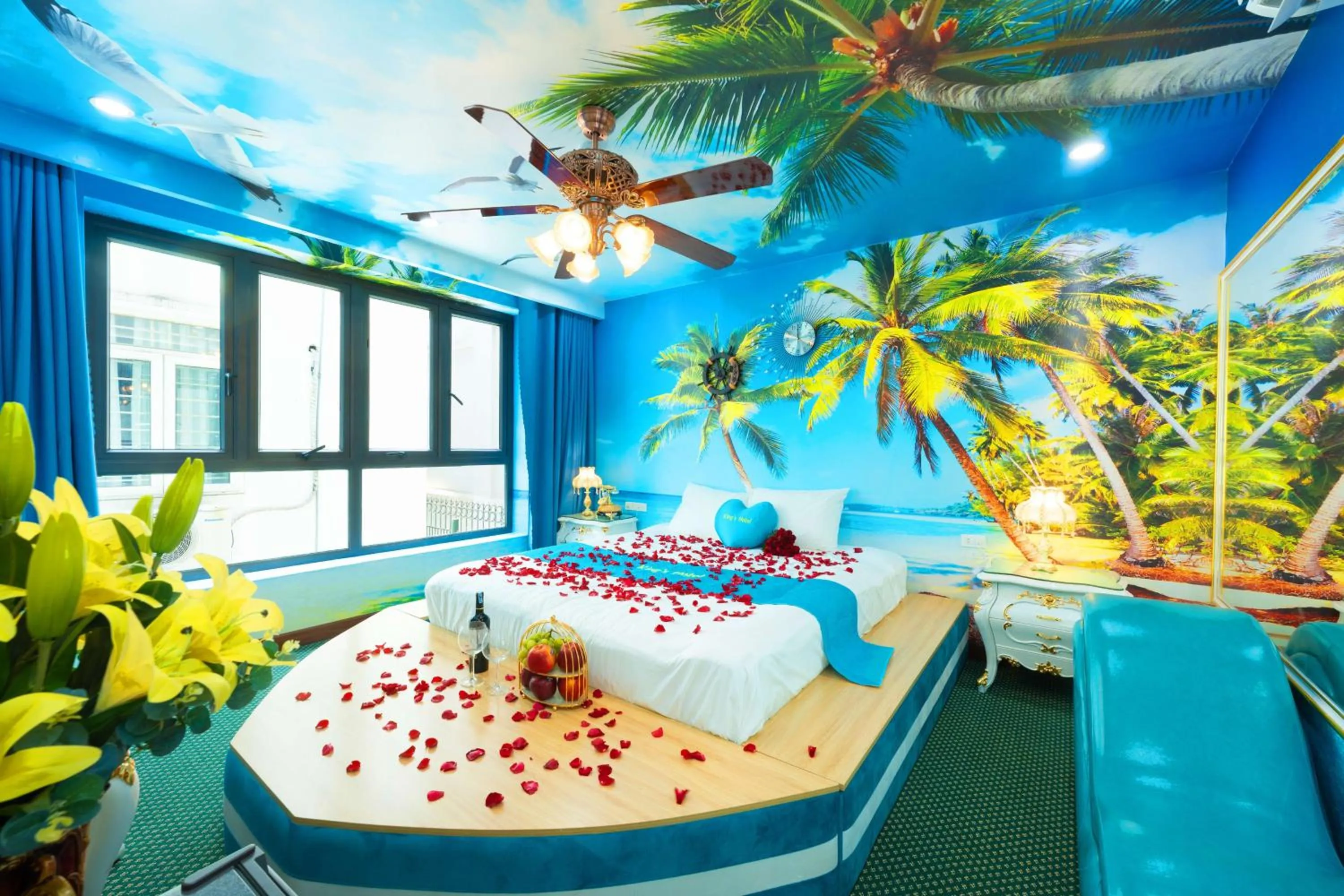 Bed in King's Hotel Linh Đàm 1